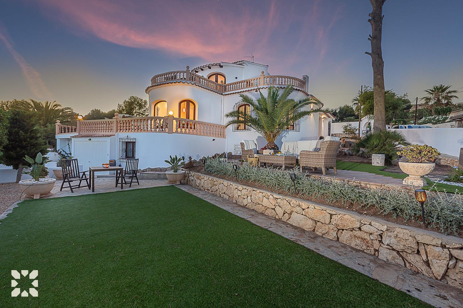 Villa Monty by Abahana Villas