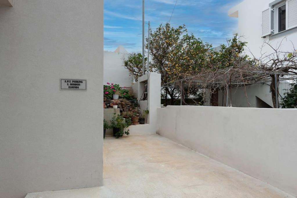 G Berdufi 2 bd with parking in Eloúnda