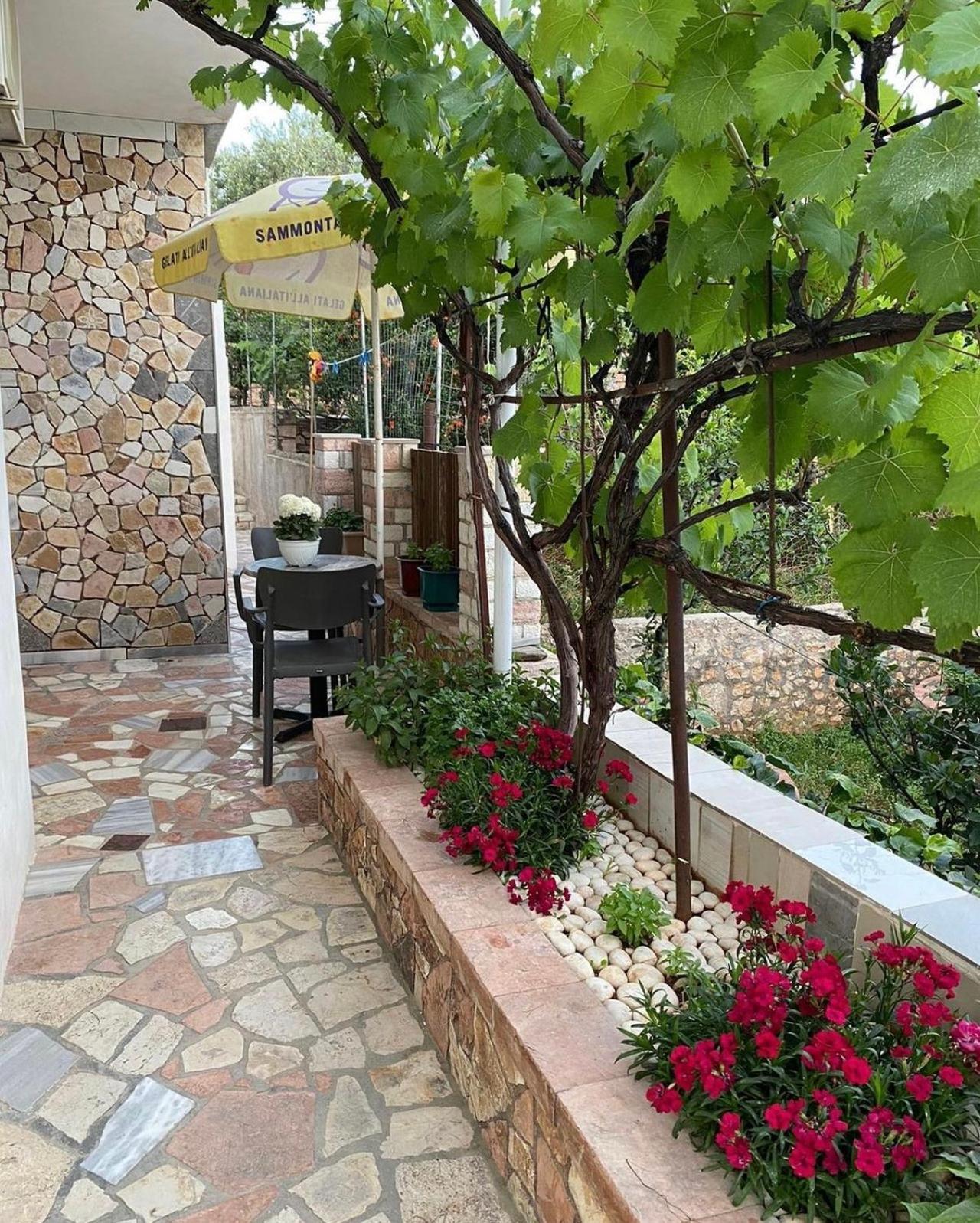 White Stone Apartments Ksamil
