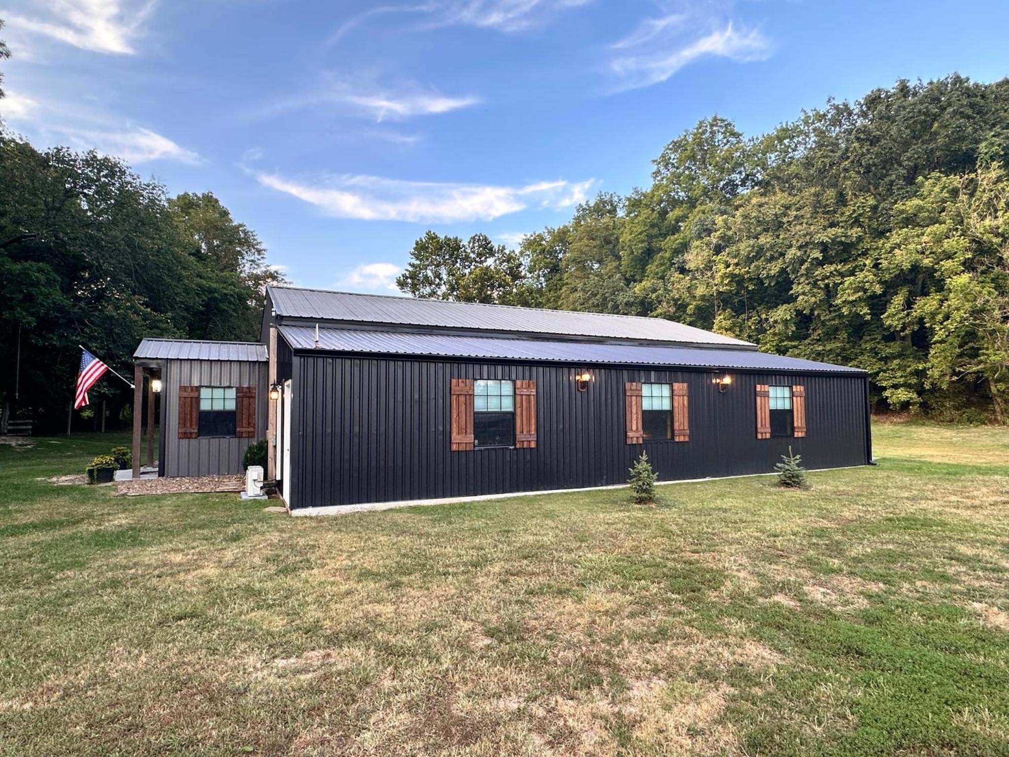 Legacy Barn on Sugar Creek
