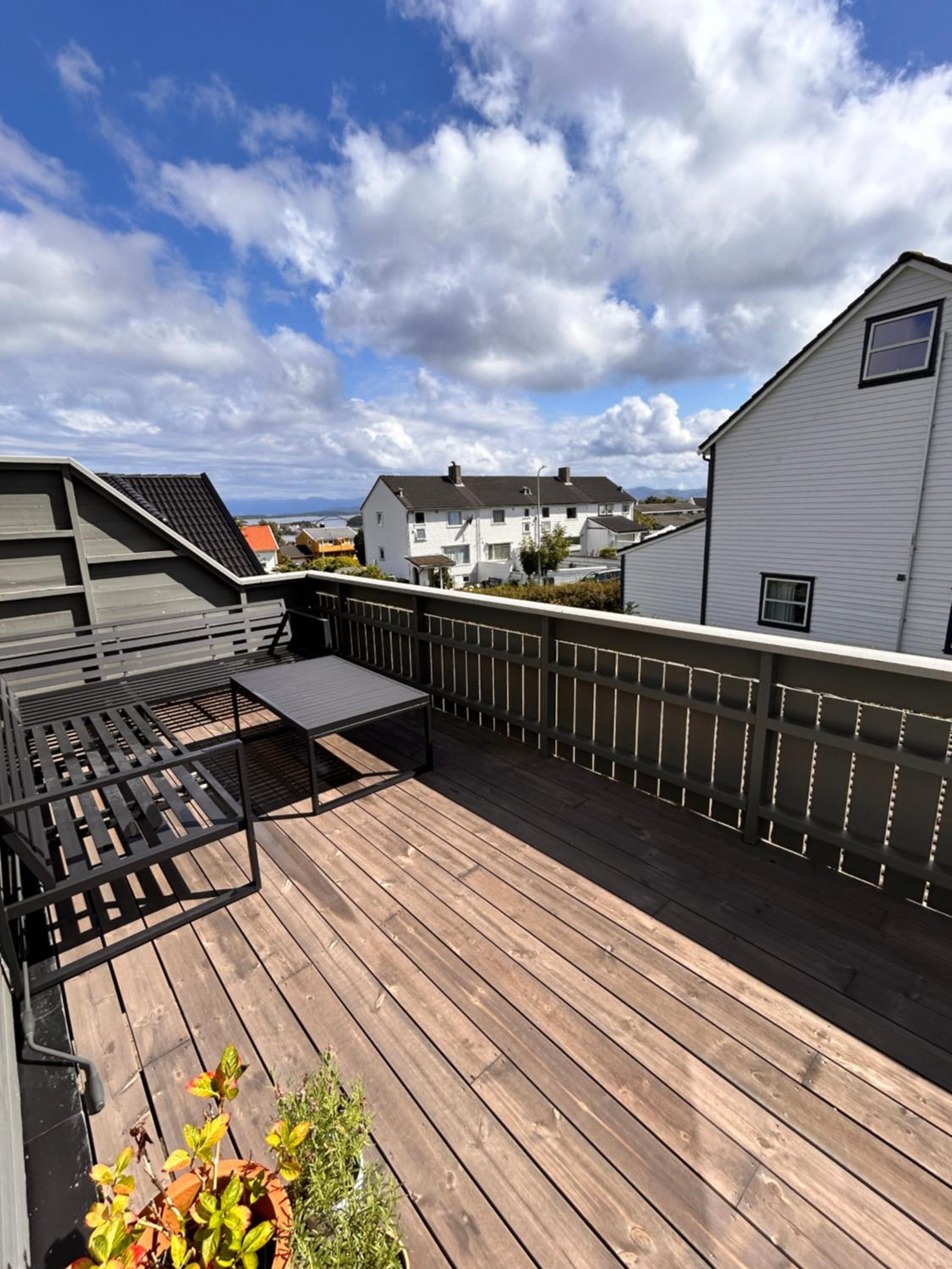 Hotel 2 bedrooms - Beautiful home near city centre - Image 1