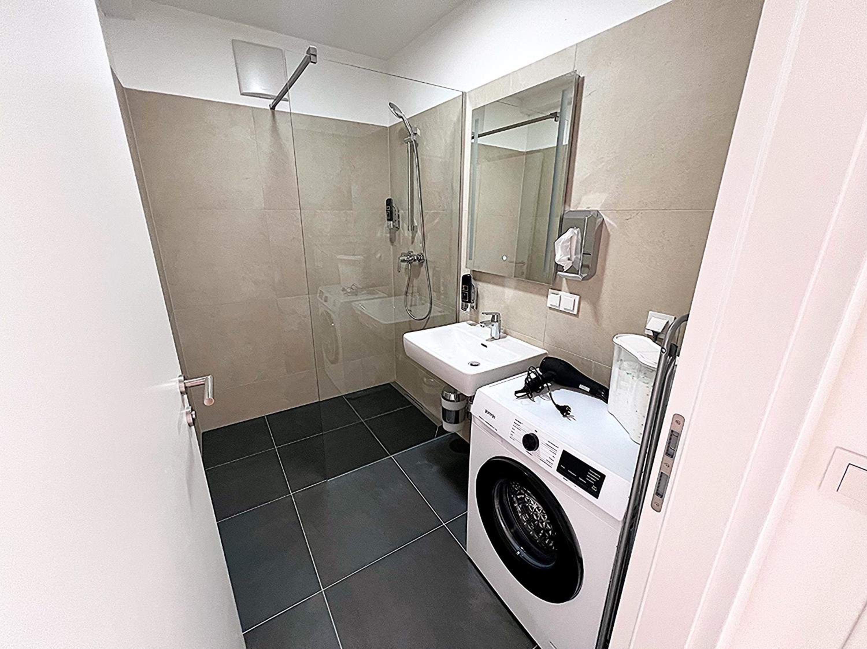 GG13 Apartments Vienna, Air-conditioned, next to metro, close to sights