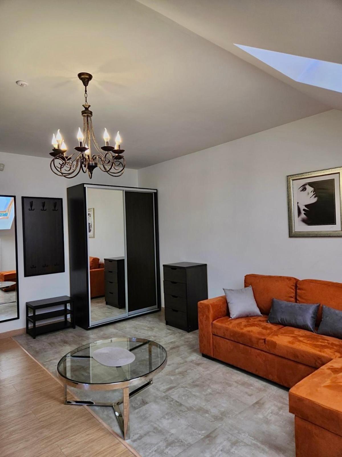 LOFT HOUSE