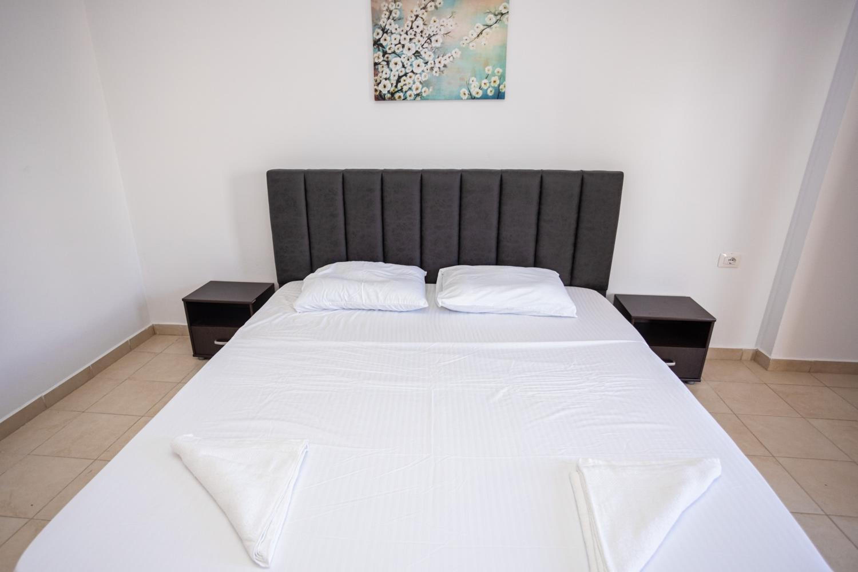 Emigres Apartments Vlore