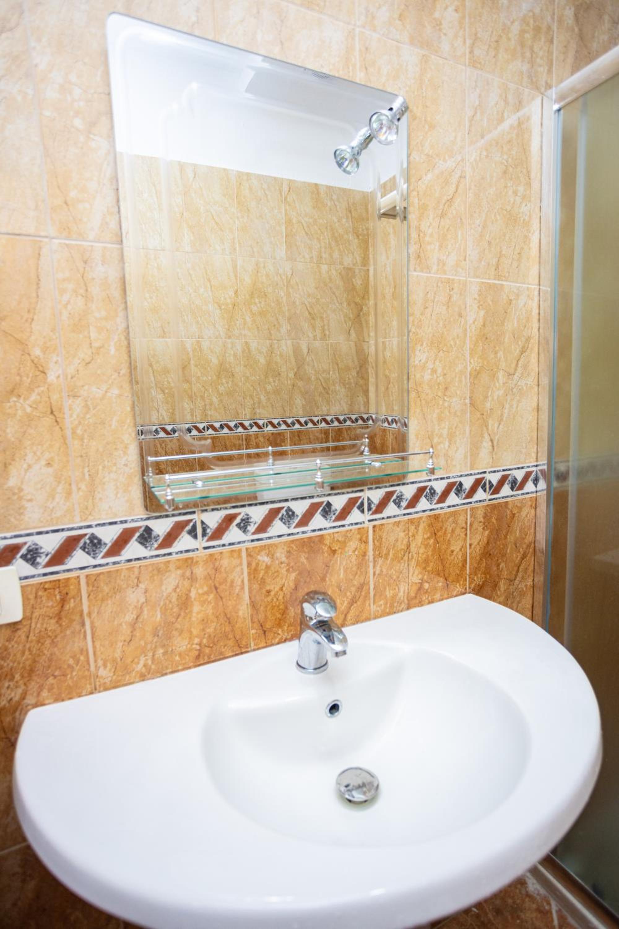 Emigres Apartments Vlore