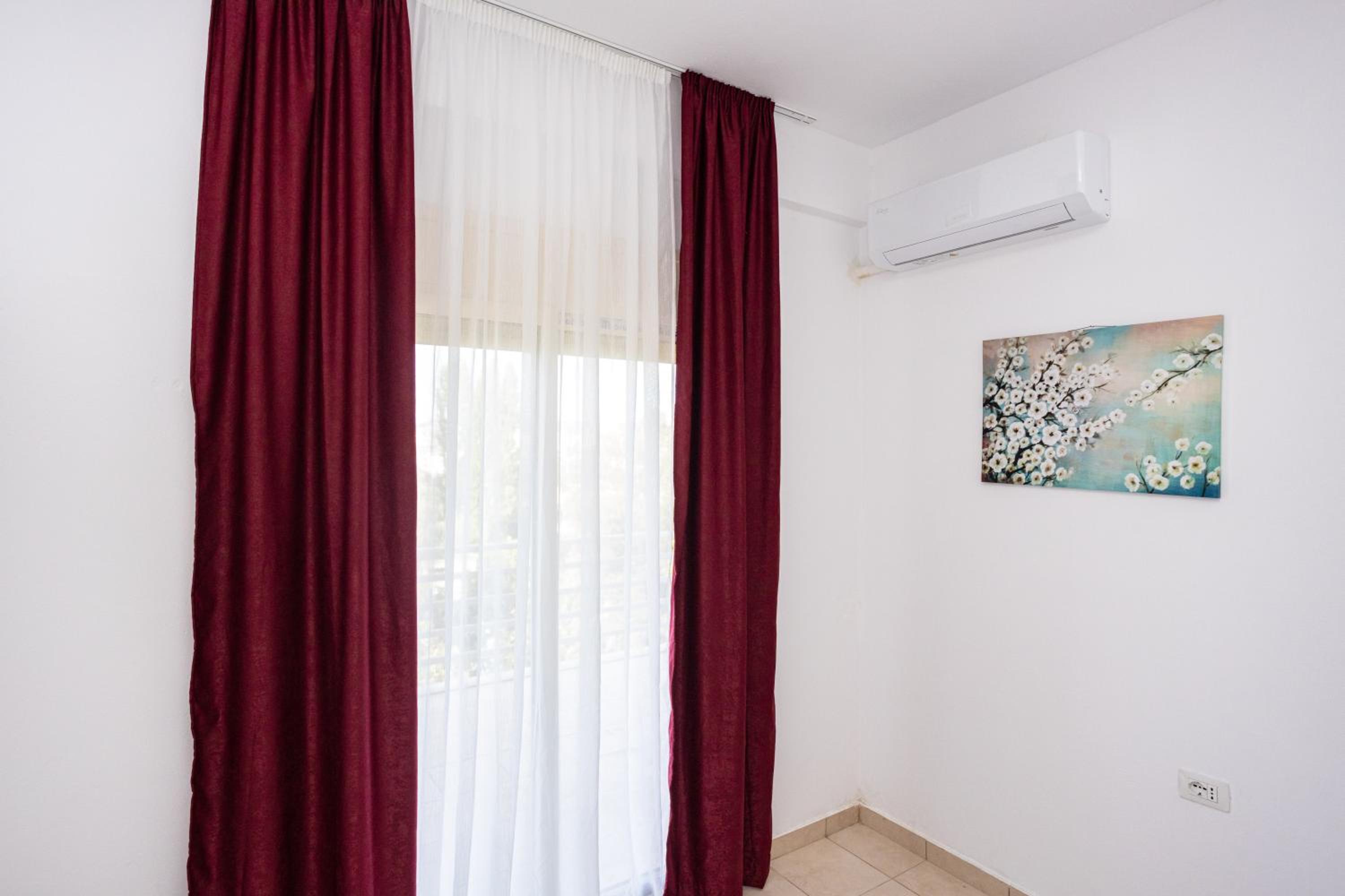 Emigres Apartments Vlore