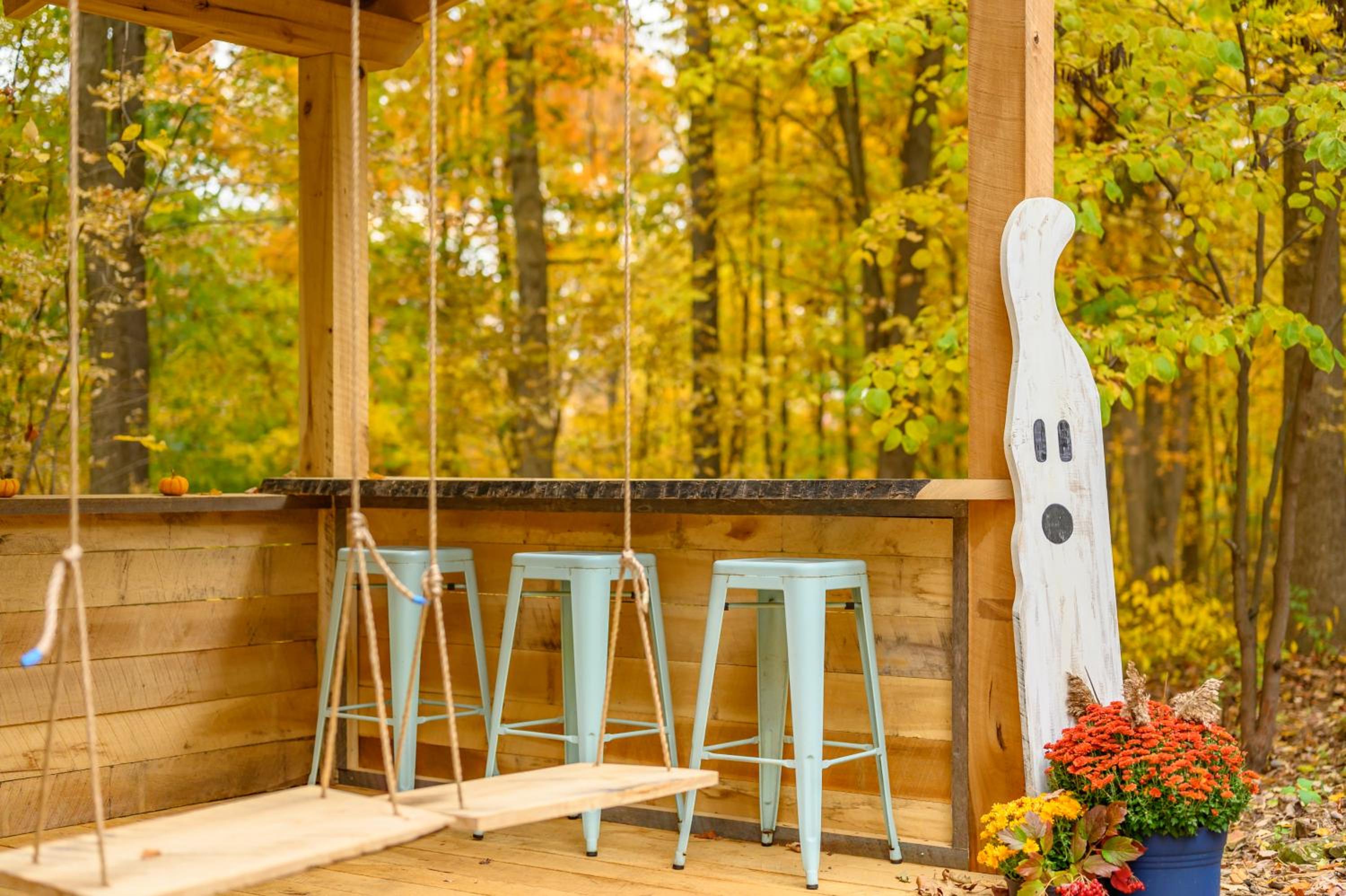 Cabin Porch Paradises