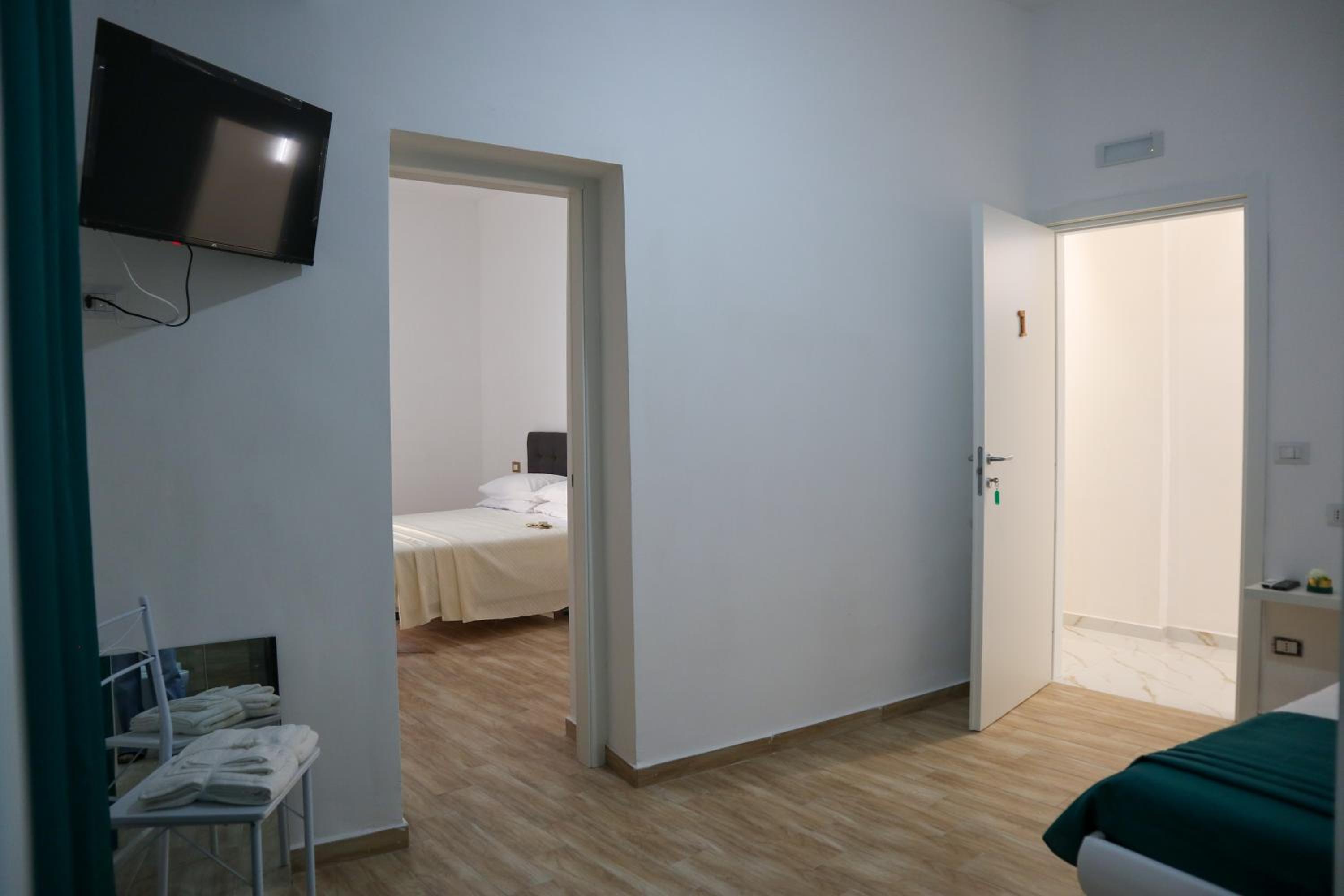Photo 17
