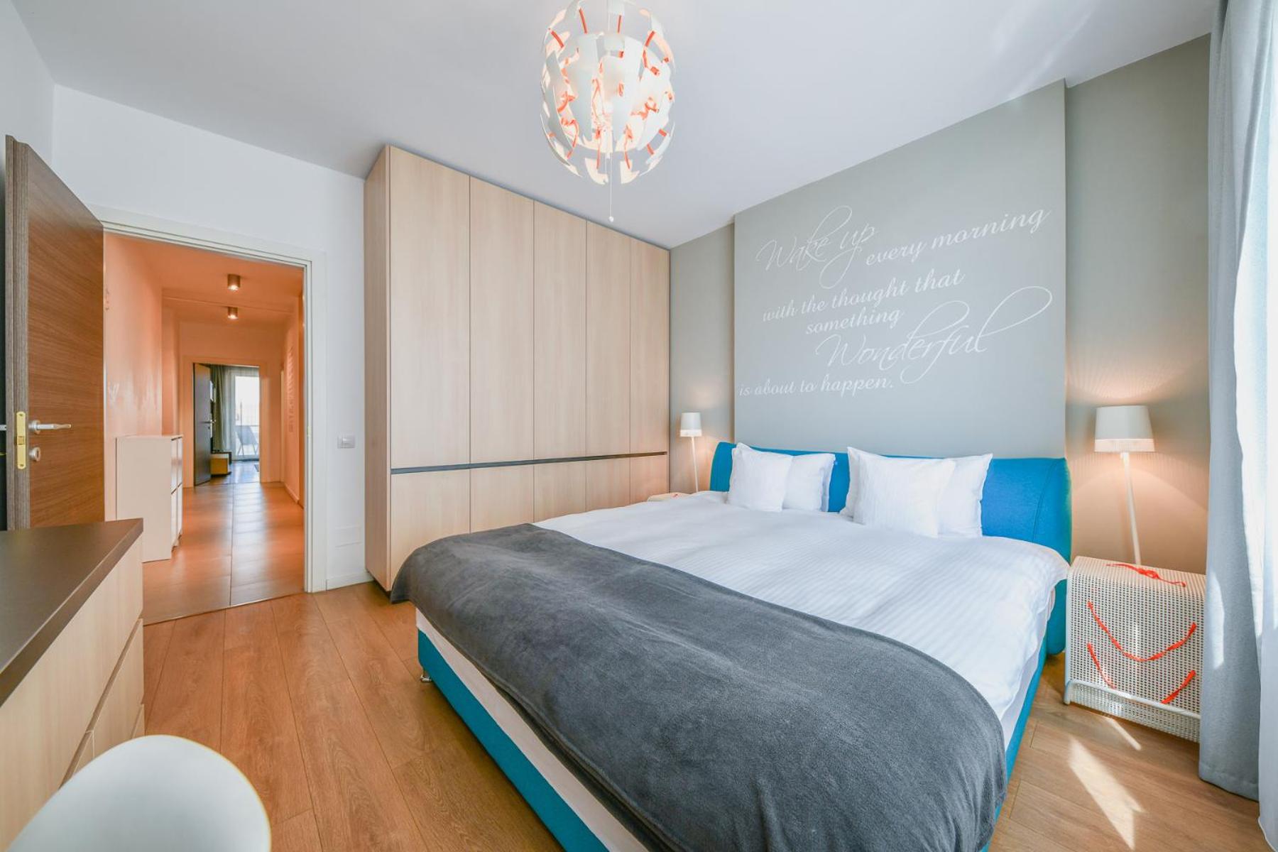 Cosy Central Stay w Parking view 4