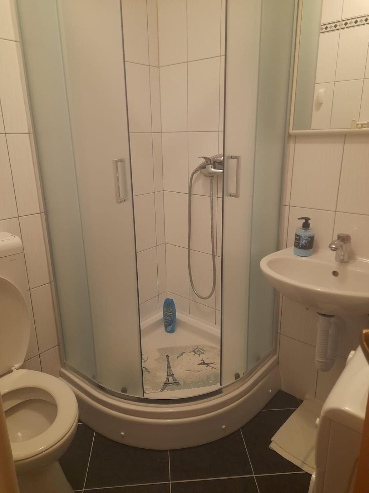 Apartmani, prenoćište Ana