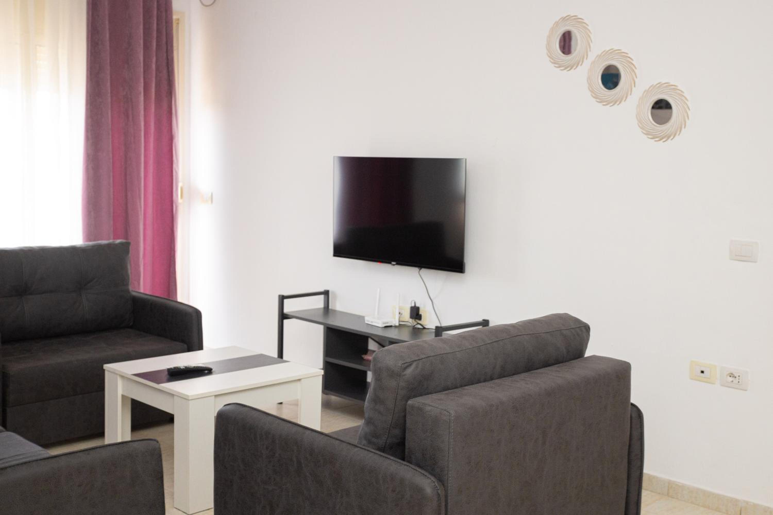 Emigres Apartments Vlore