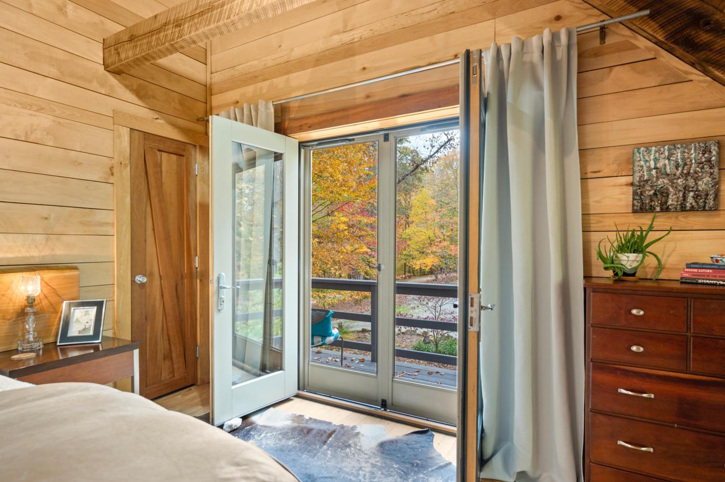 Cabin Porch Paradises