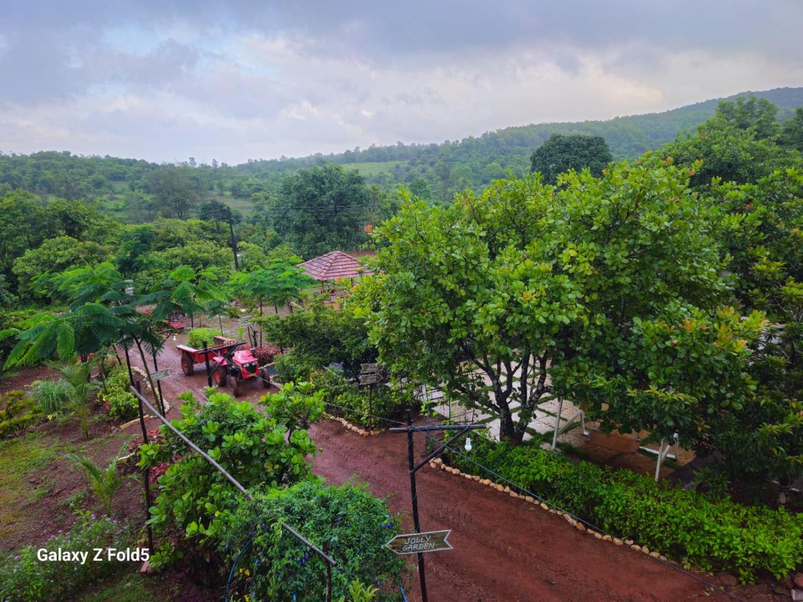 Chalobahills Farmstay Resort