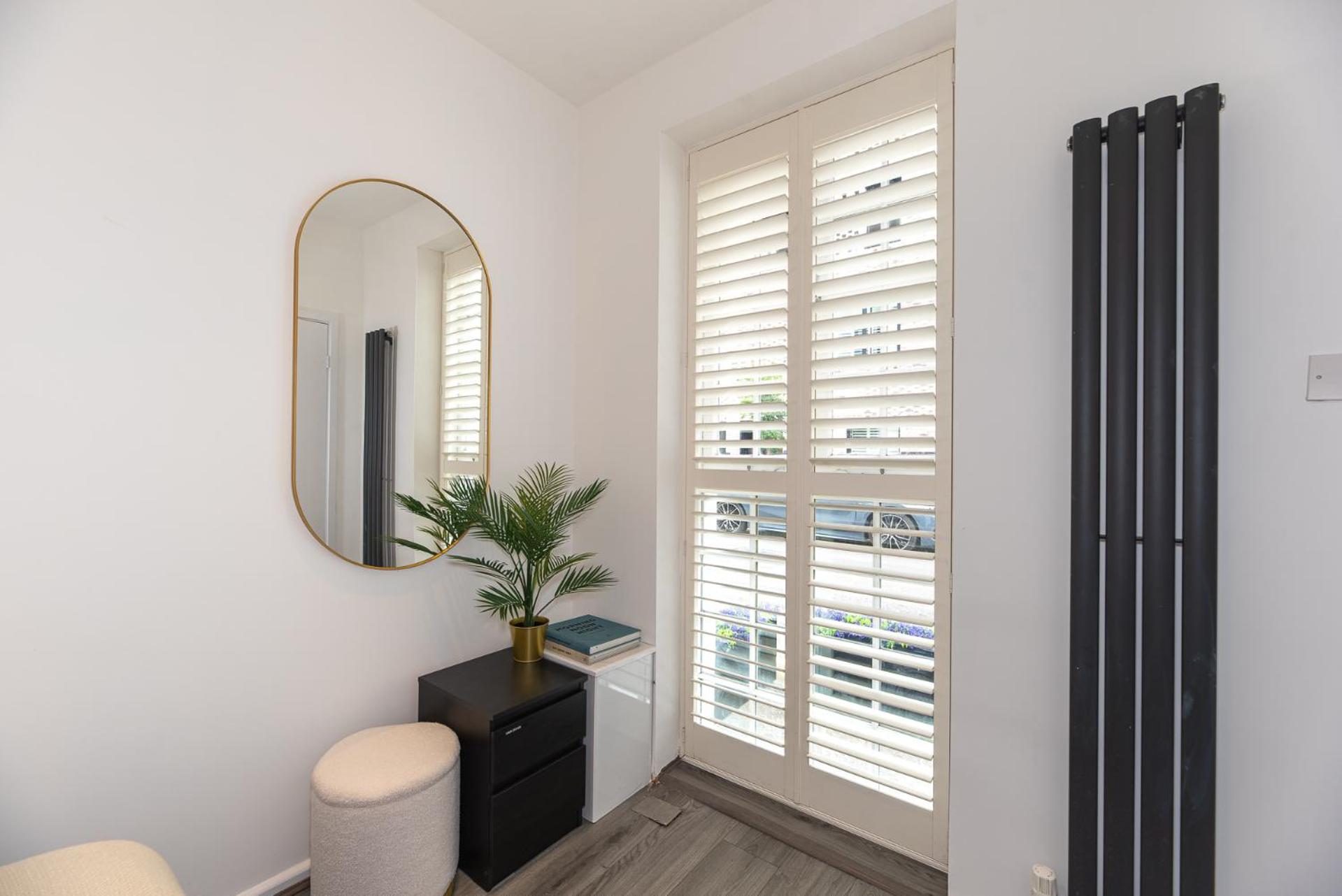 Hyde Park London Chic 4 bedrooms House