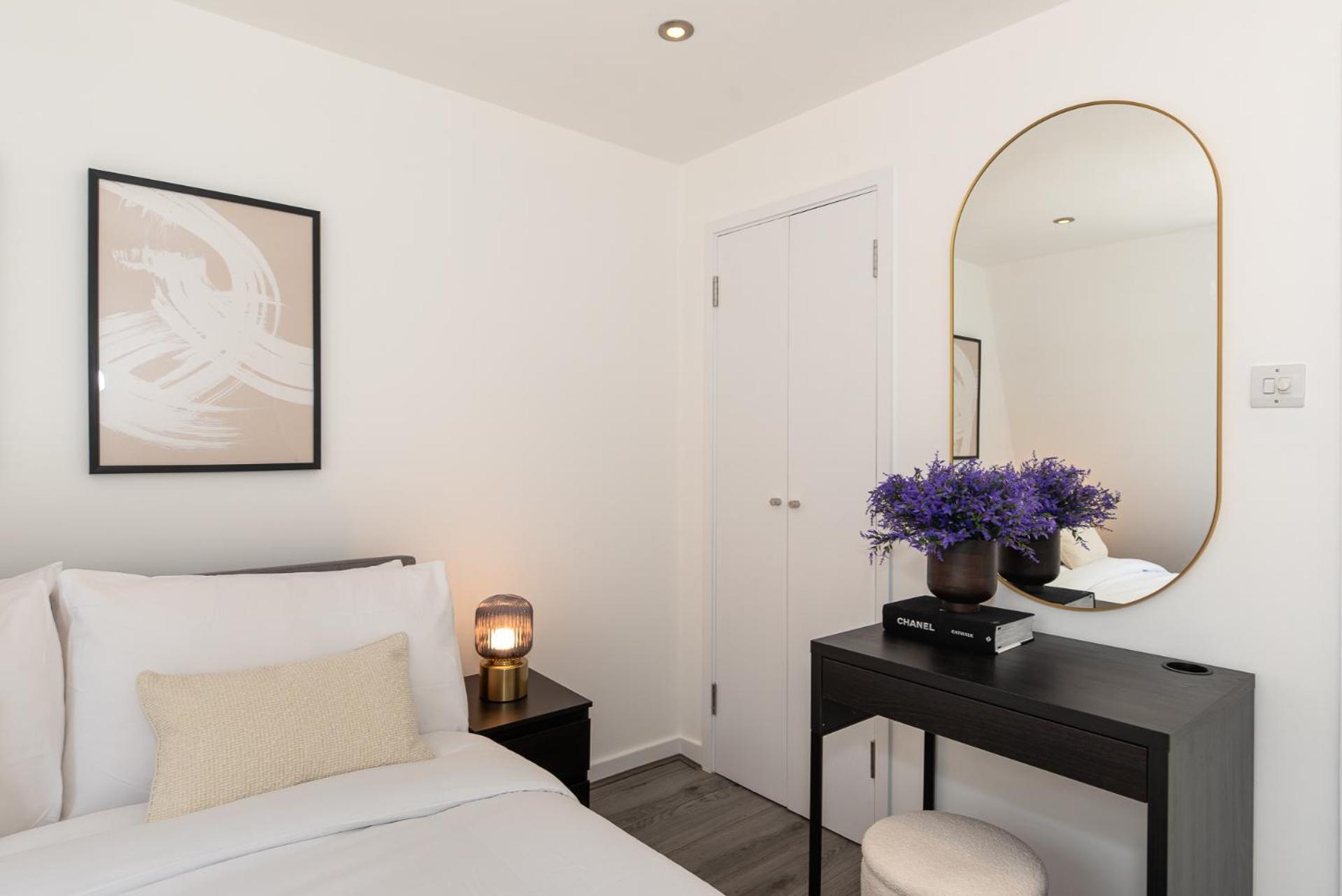 Hyde Park London Chic 4 bedrooms House