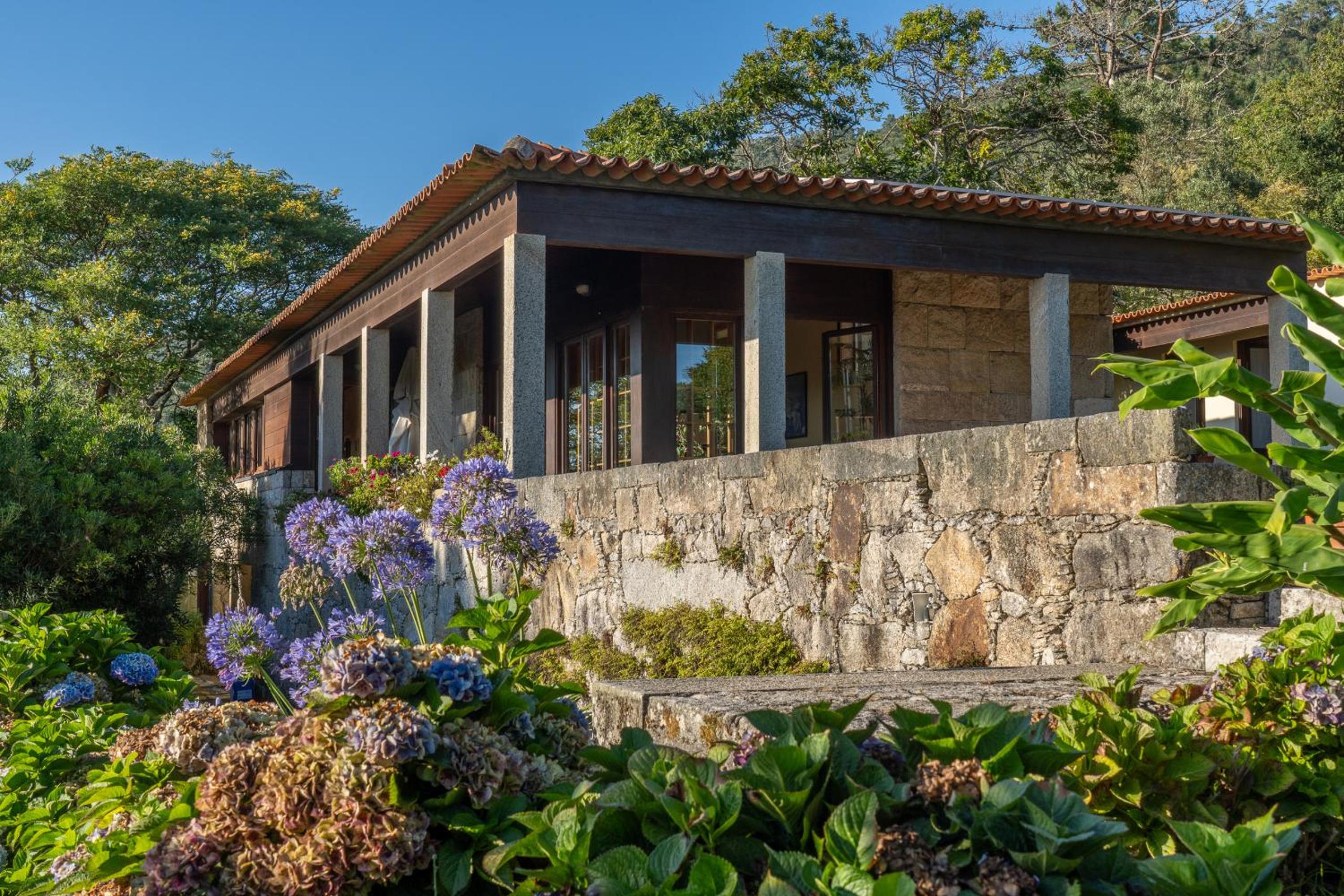 Carreços Beach Farm view 4
