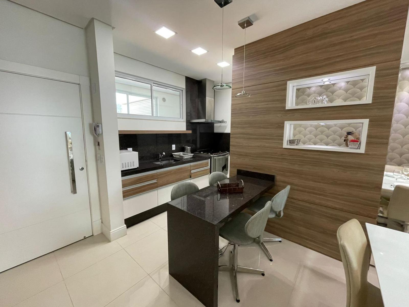 Cód 21 - Apartamento com vista frente mar