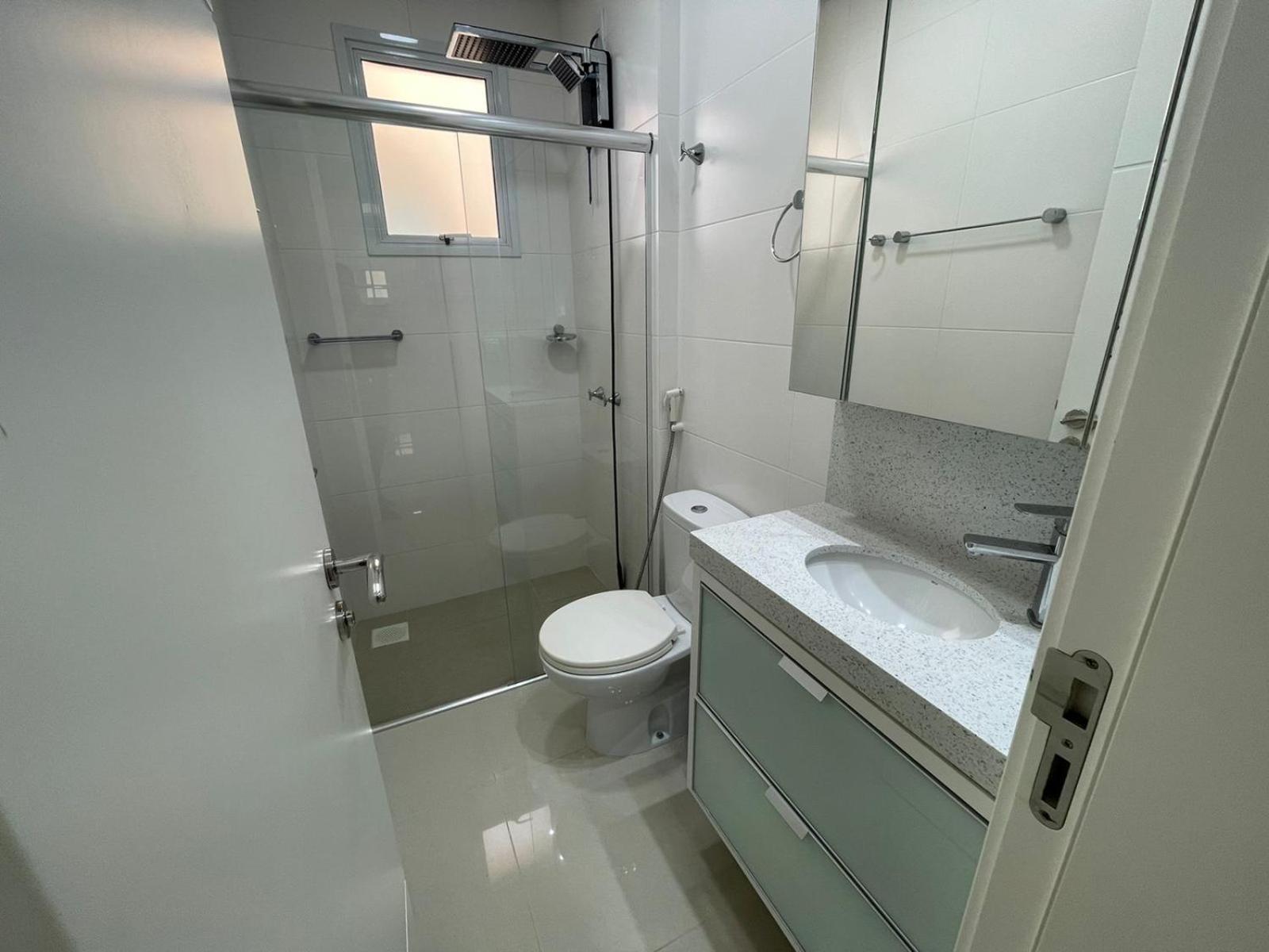 Cód 21 - Apartamento com vista frente mar