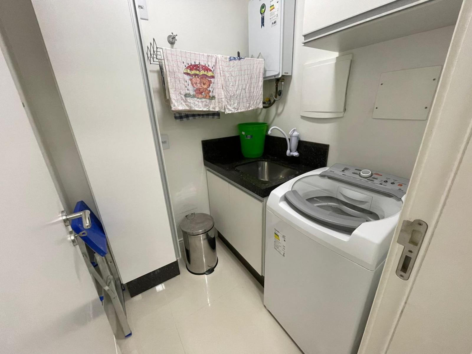 Cód 21 - Apartamento com vista frente mar