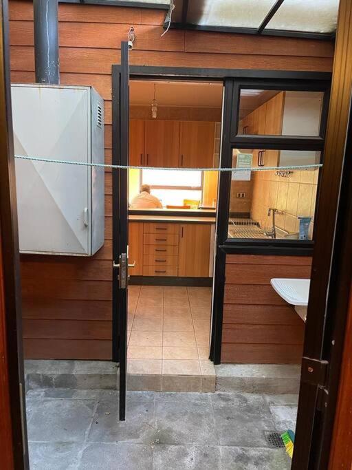 Amplia casa para 8 personas con tinaja a 7 minutos de Pucon centro
