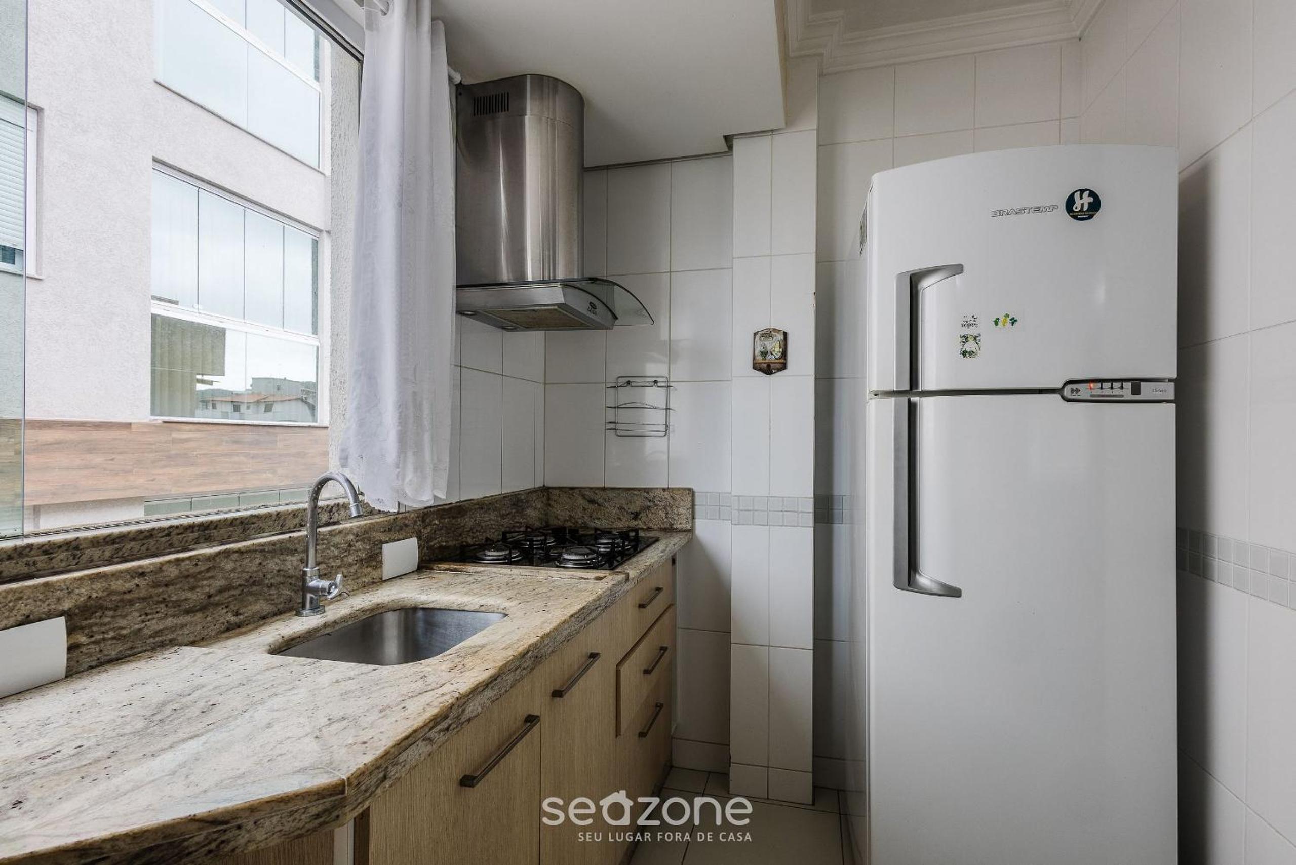 Apartamentos próximo a Praia de Bombas - ARZ