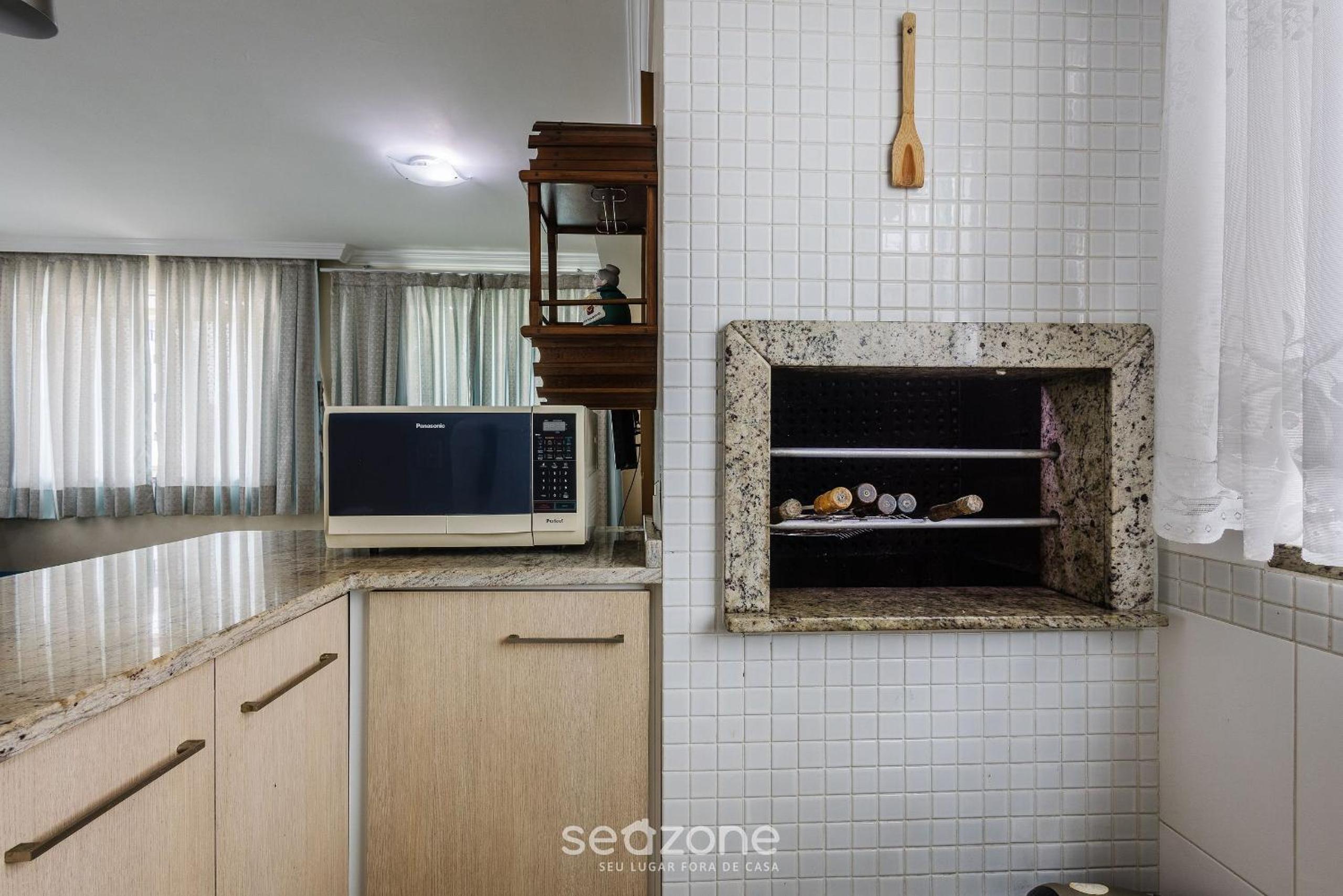 Apartamentos próximo a Praia de Bombas - ARZ