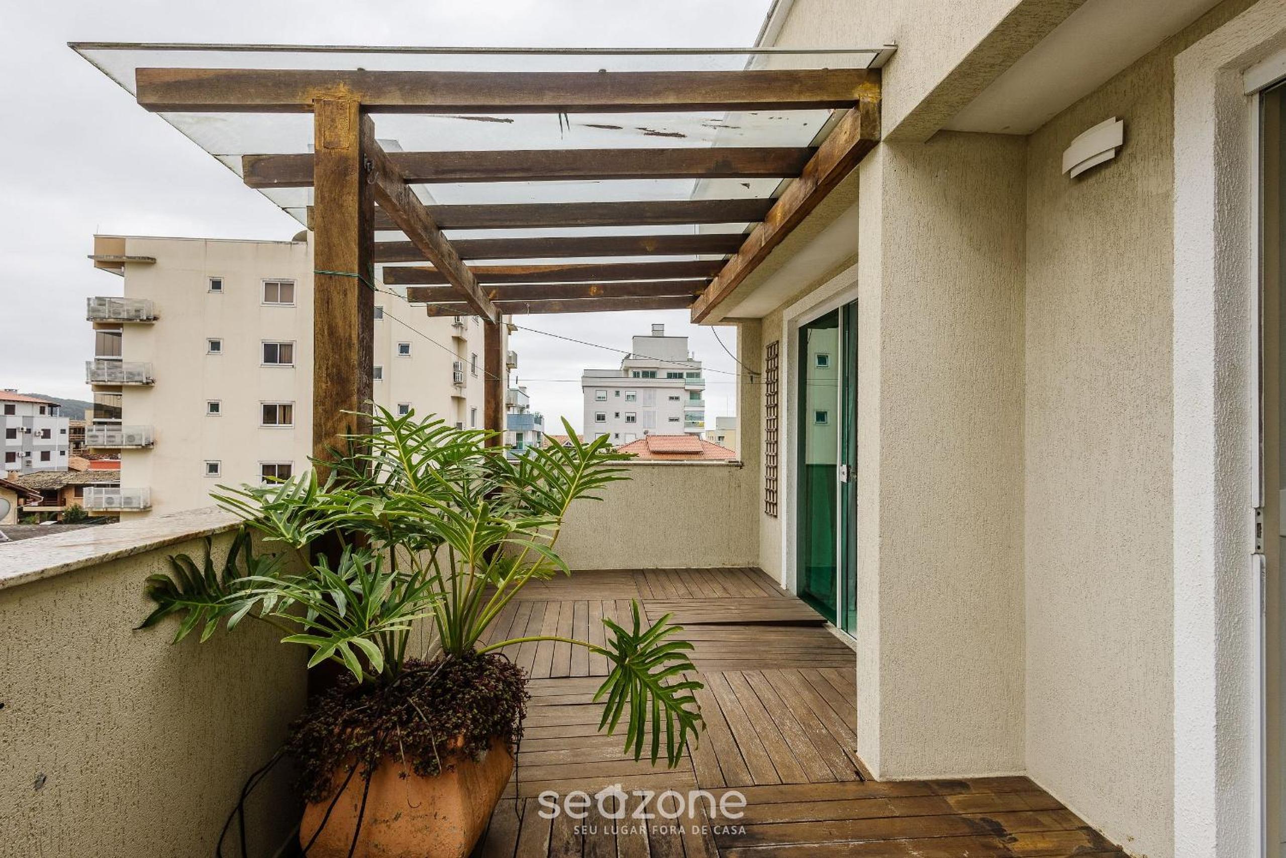 Apartamentos próximo a Praia de Bombas - ARZ