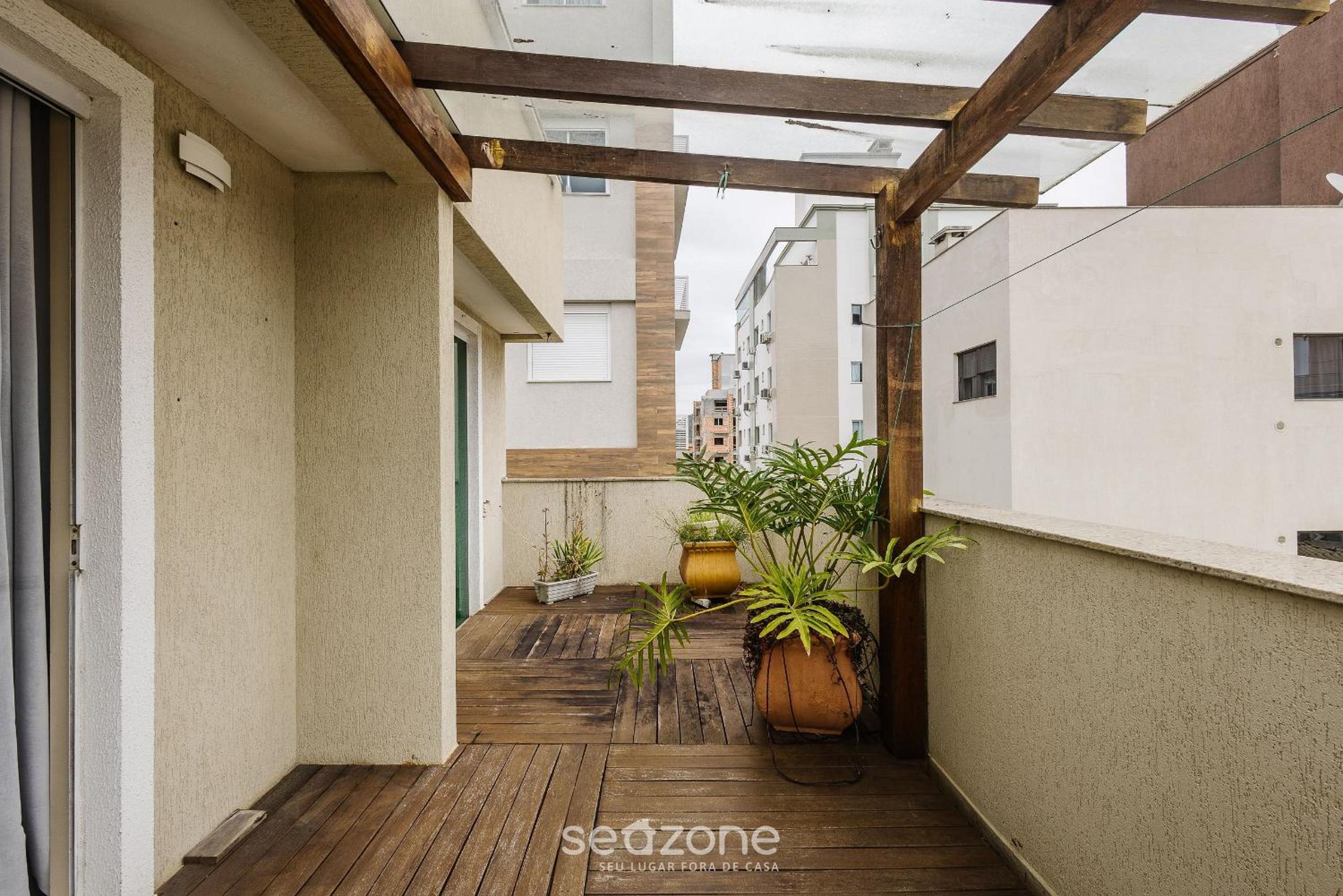 Apartamentos próximo a Praia de Bombas - ARZ