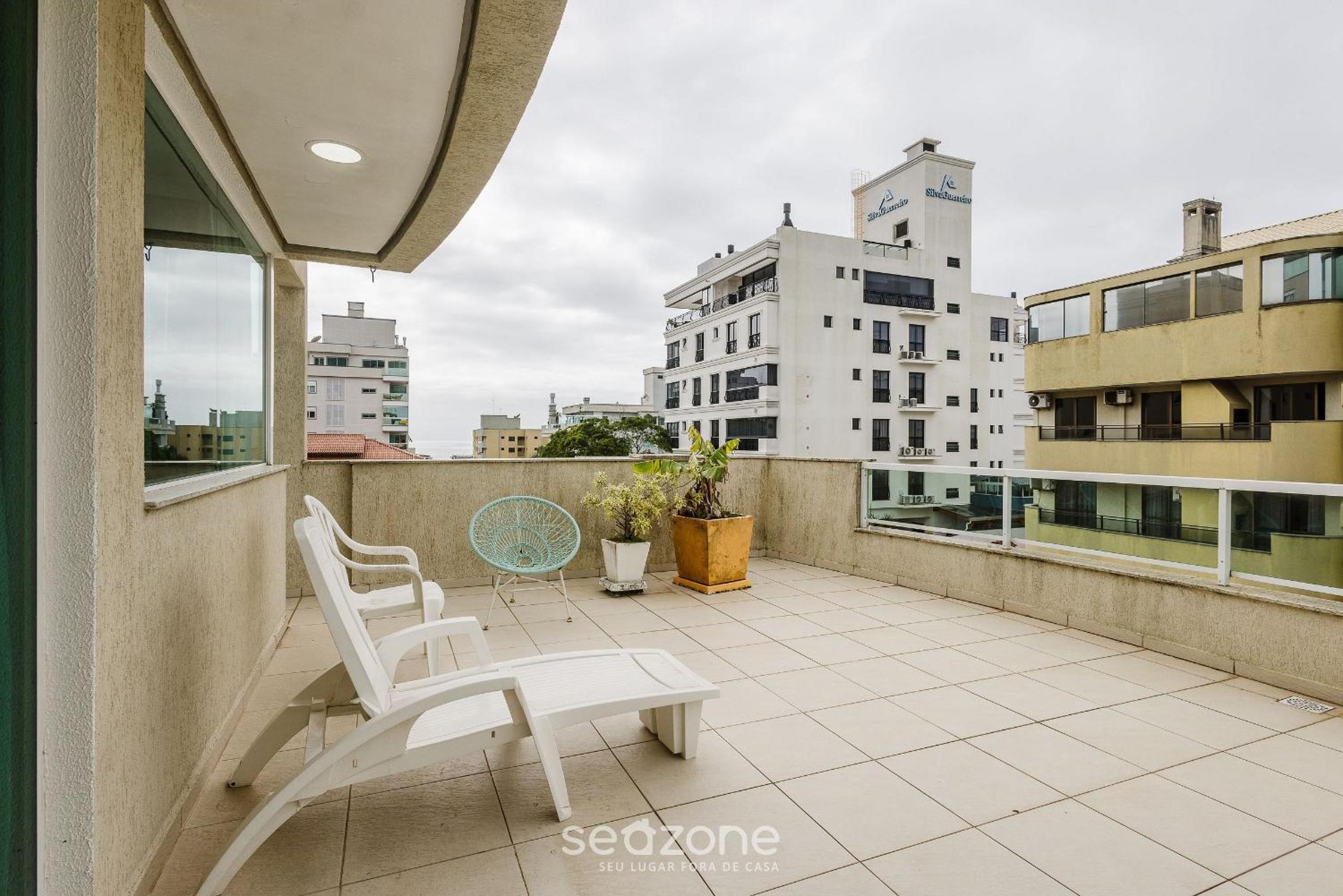 Apartamentos próximo a Praia de Bombas - ARZ