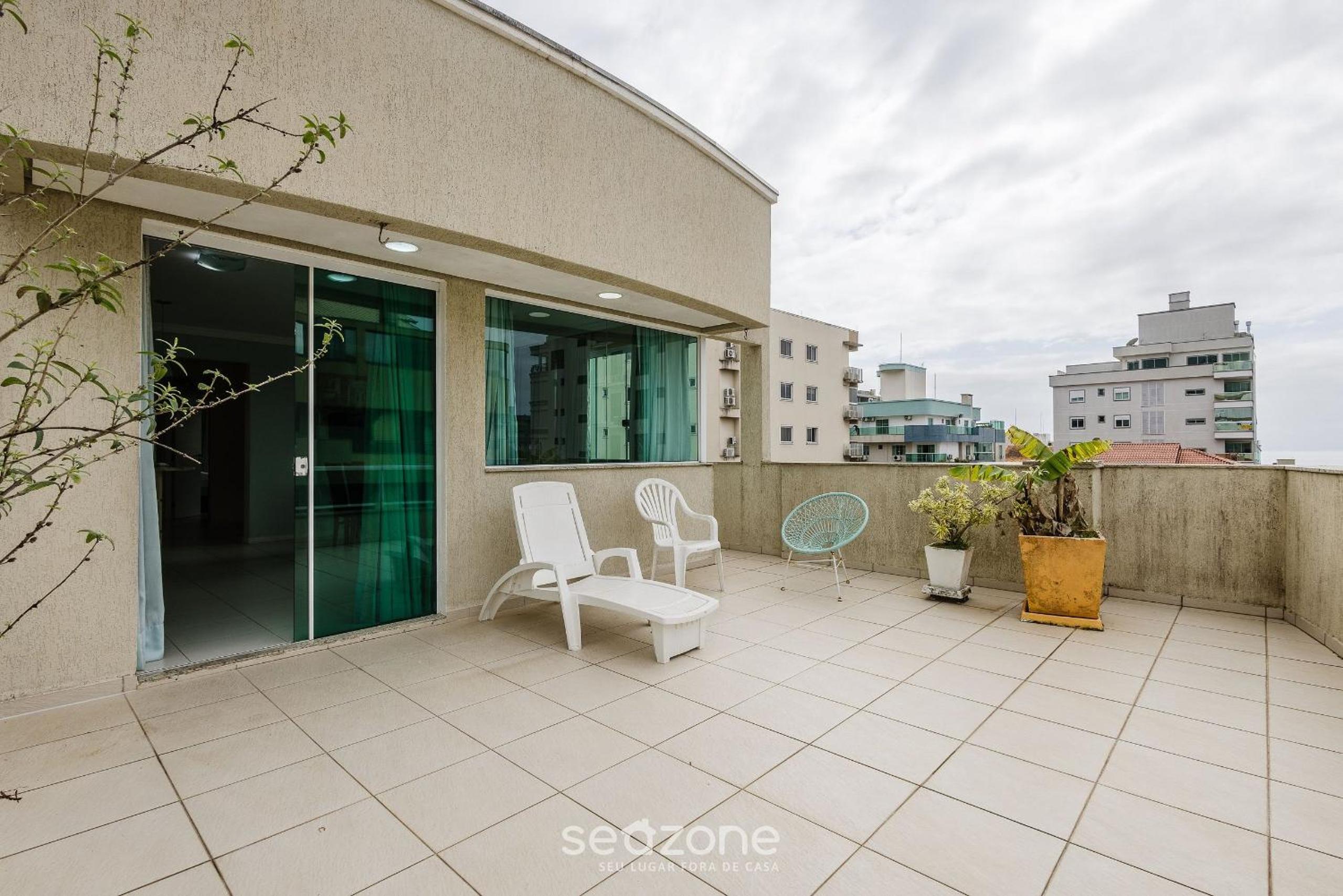 Apartamentos próximo a Praia de Bombas - ARZ