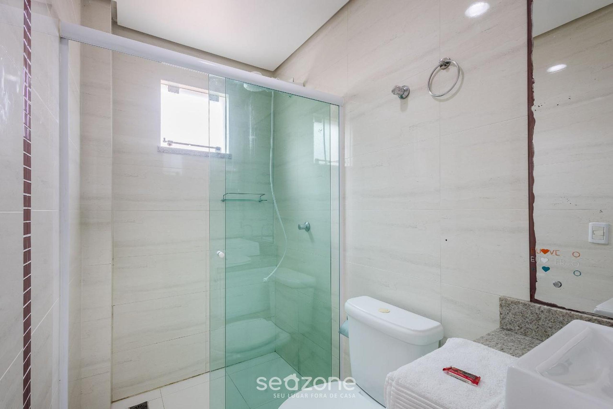 Apartamentos próximo a Praia de Bombas - ARZ