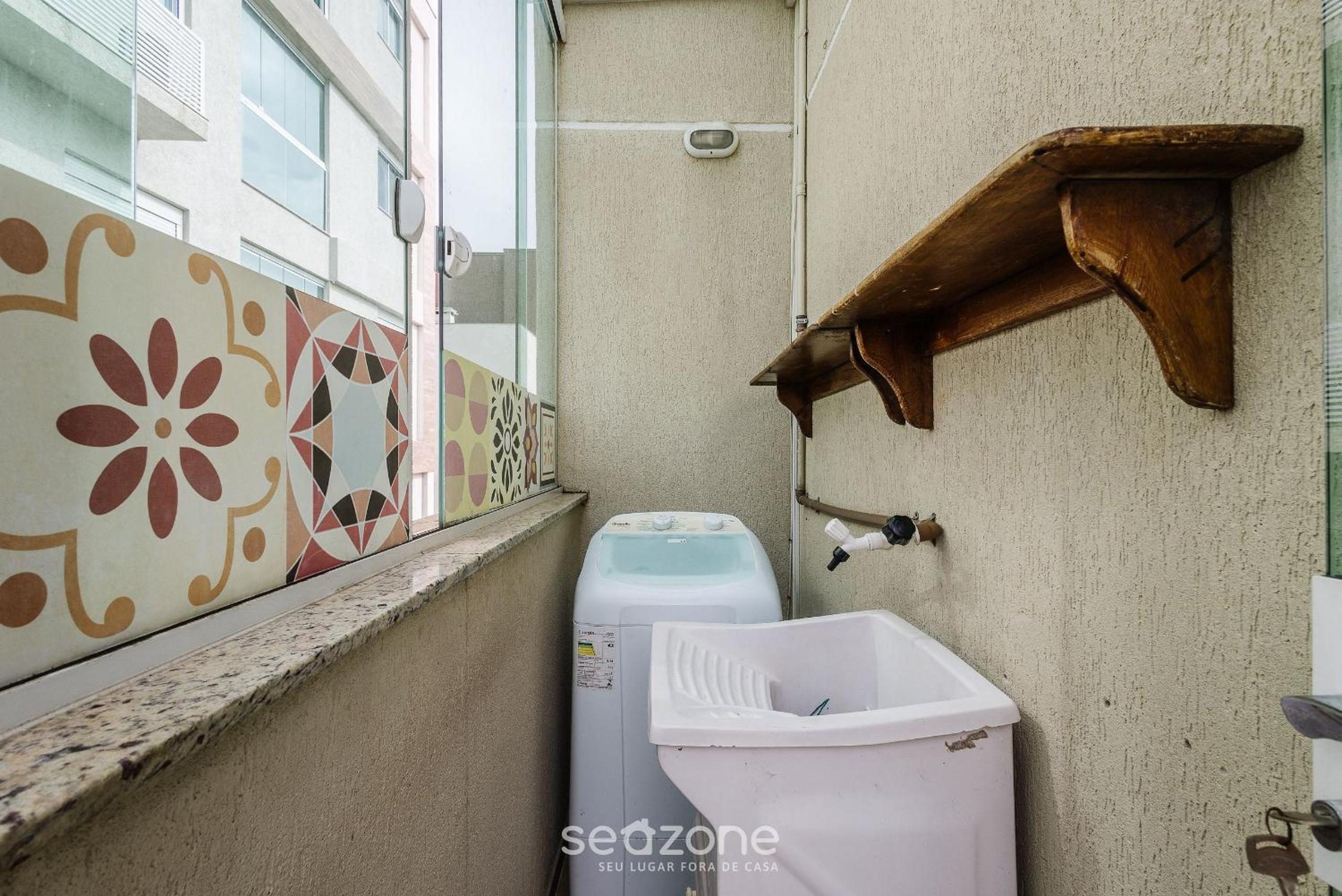 Apartamentos próximo a Praia de Bombas - ARZ