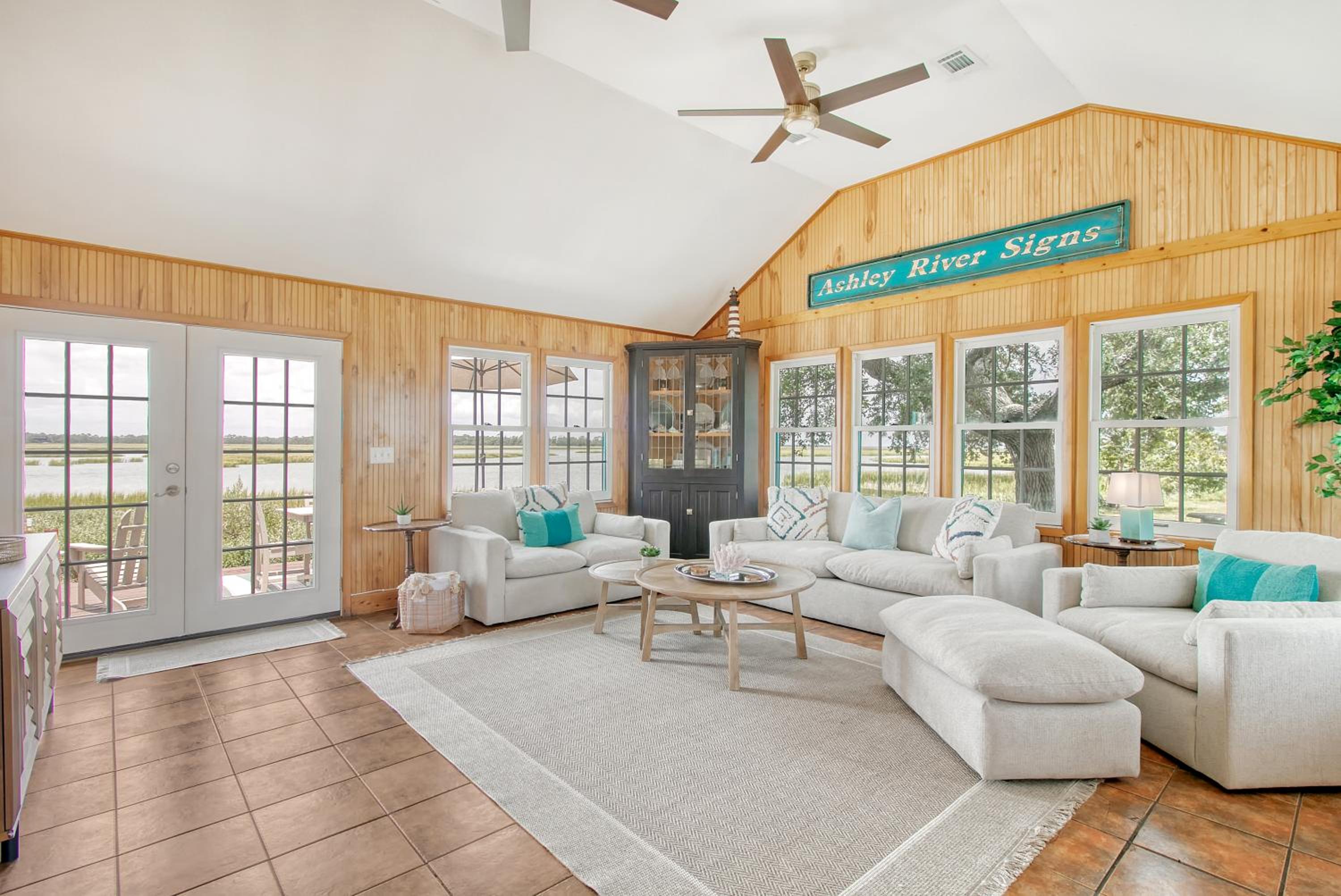 1550 E Ashley Private Island At The Fort Across From Beach Very Private view 5