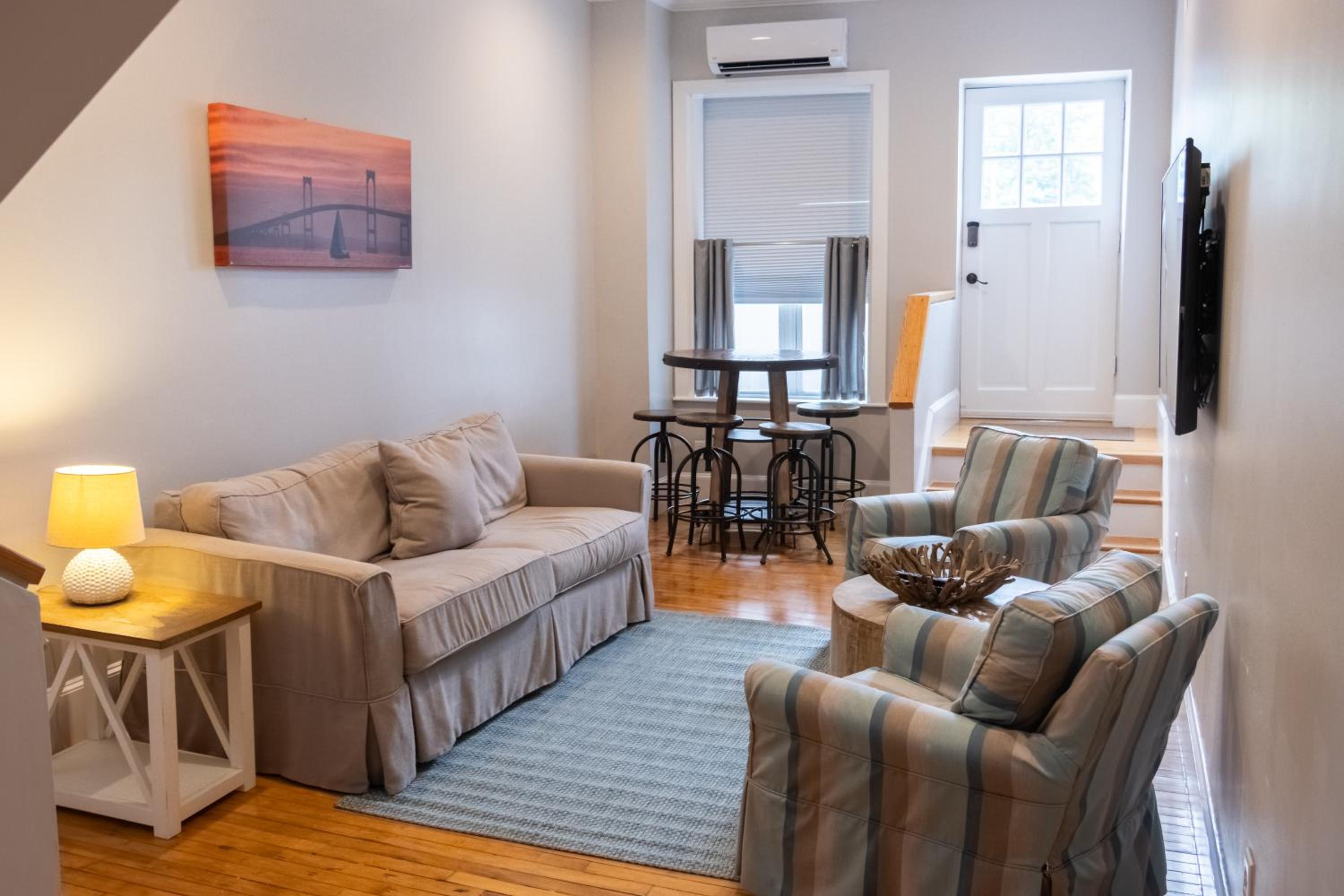 The Newport Lofts - 194 Thames Street