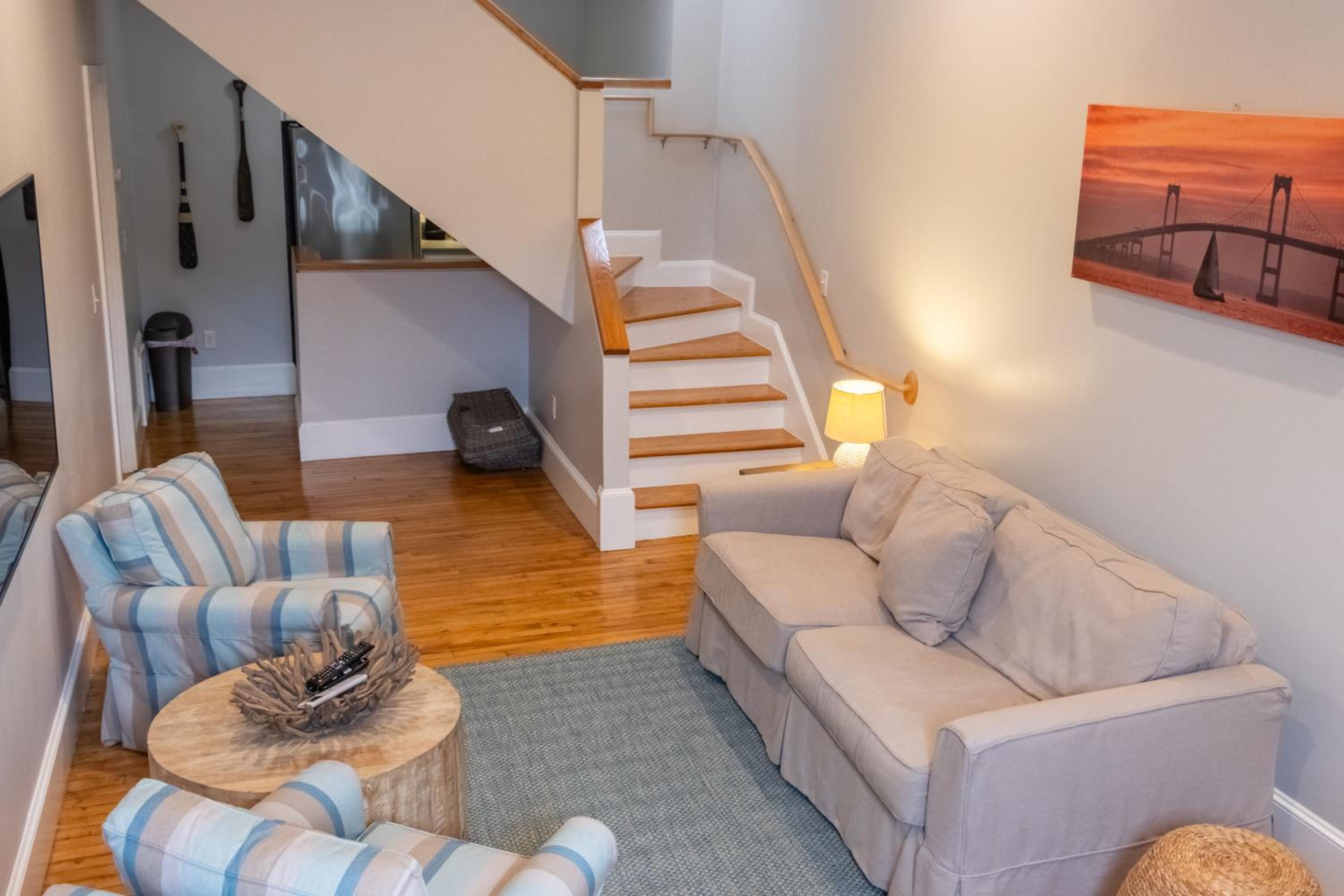 The Newport Lofts - 194 Thames Street