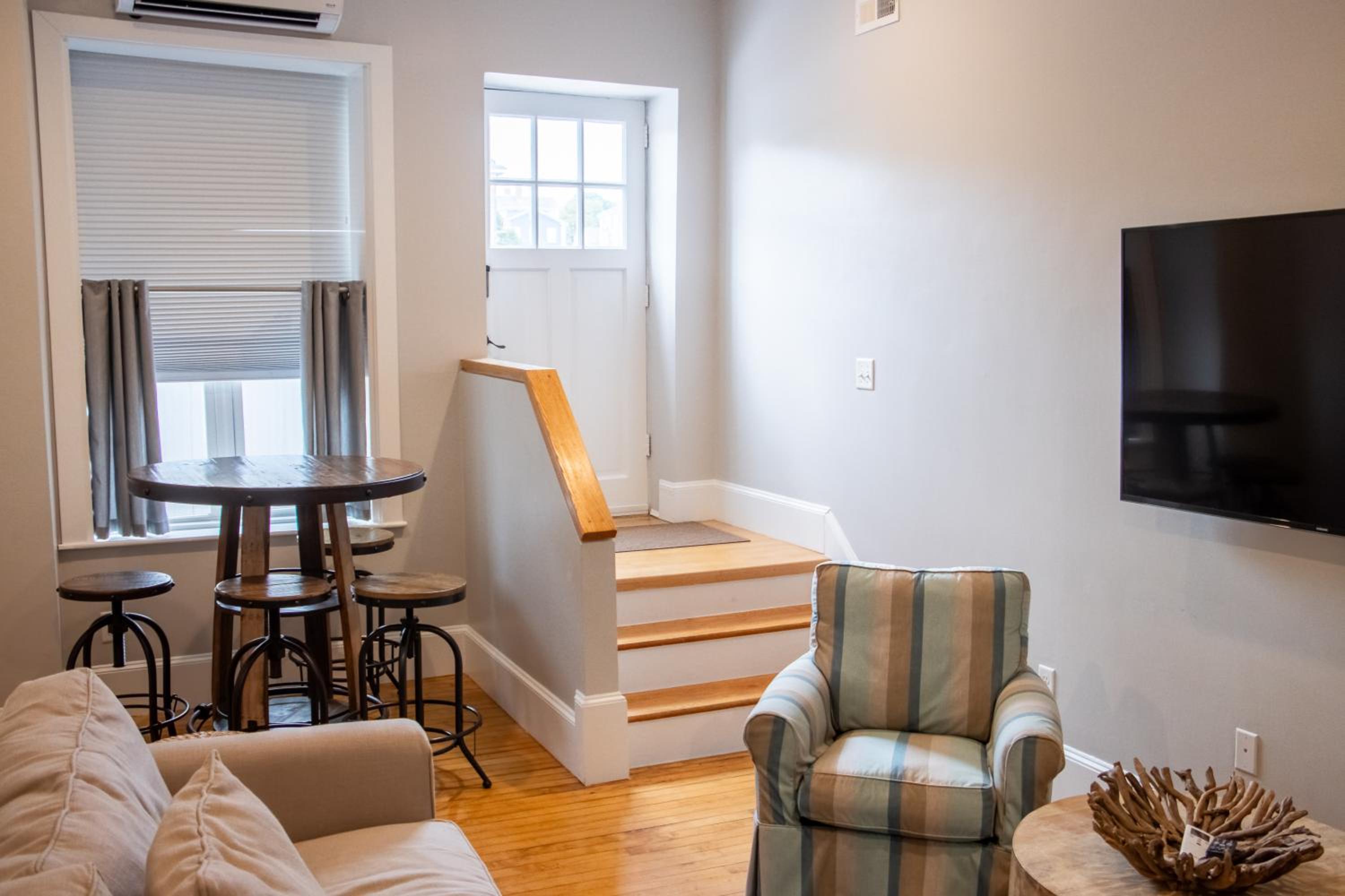 The Newport Lofts - 194 Thames Street