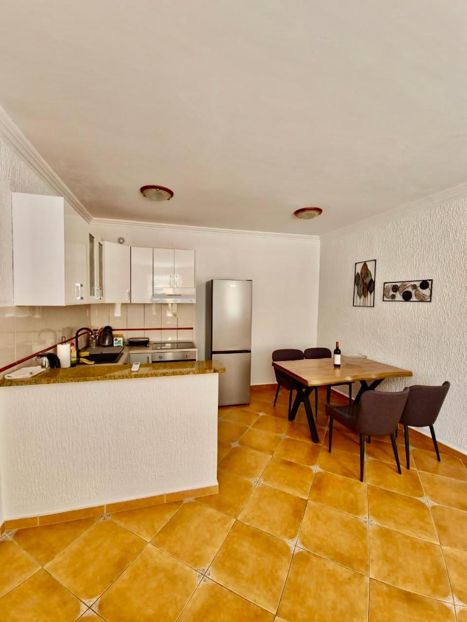 Lux 2-bedroom apartment in Old town Herceg Novi view 4