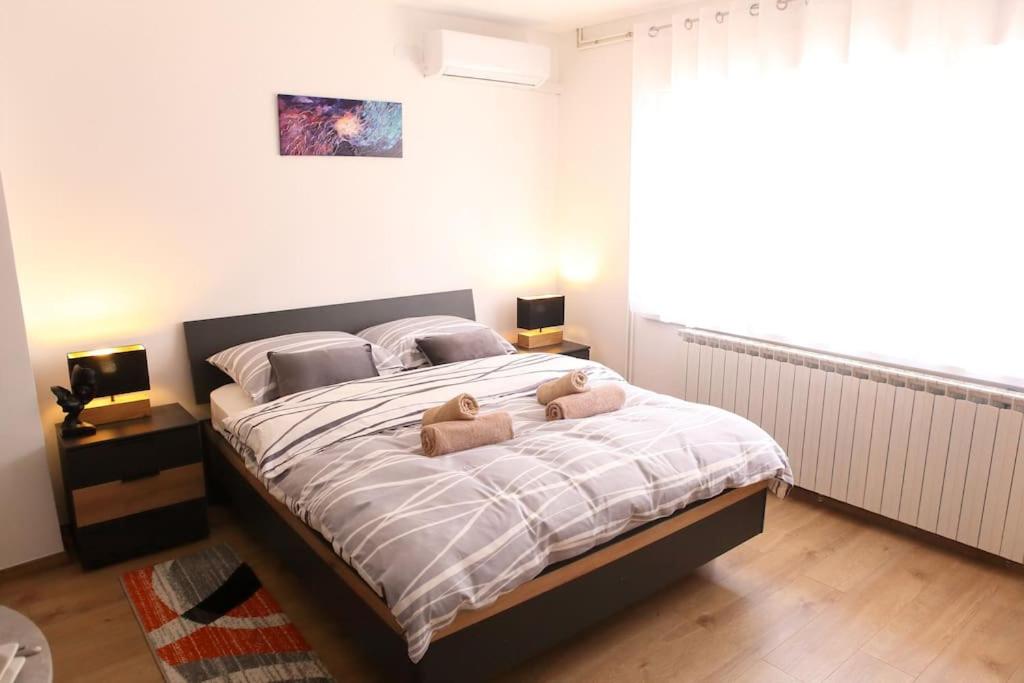 Modern apt in Dubec, ideal for couple photo 2