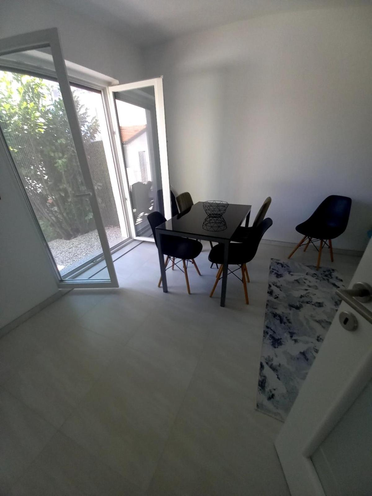 Apartments White House Bihac