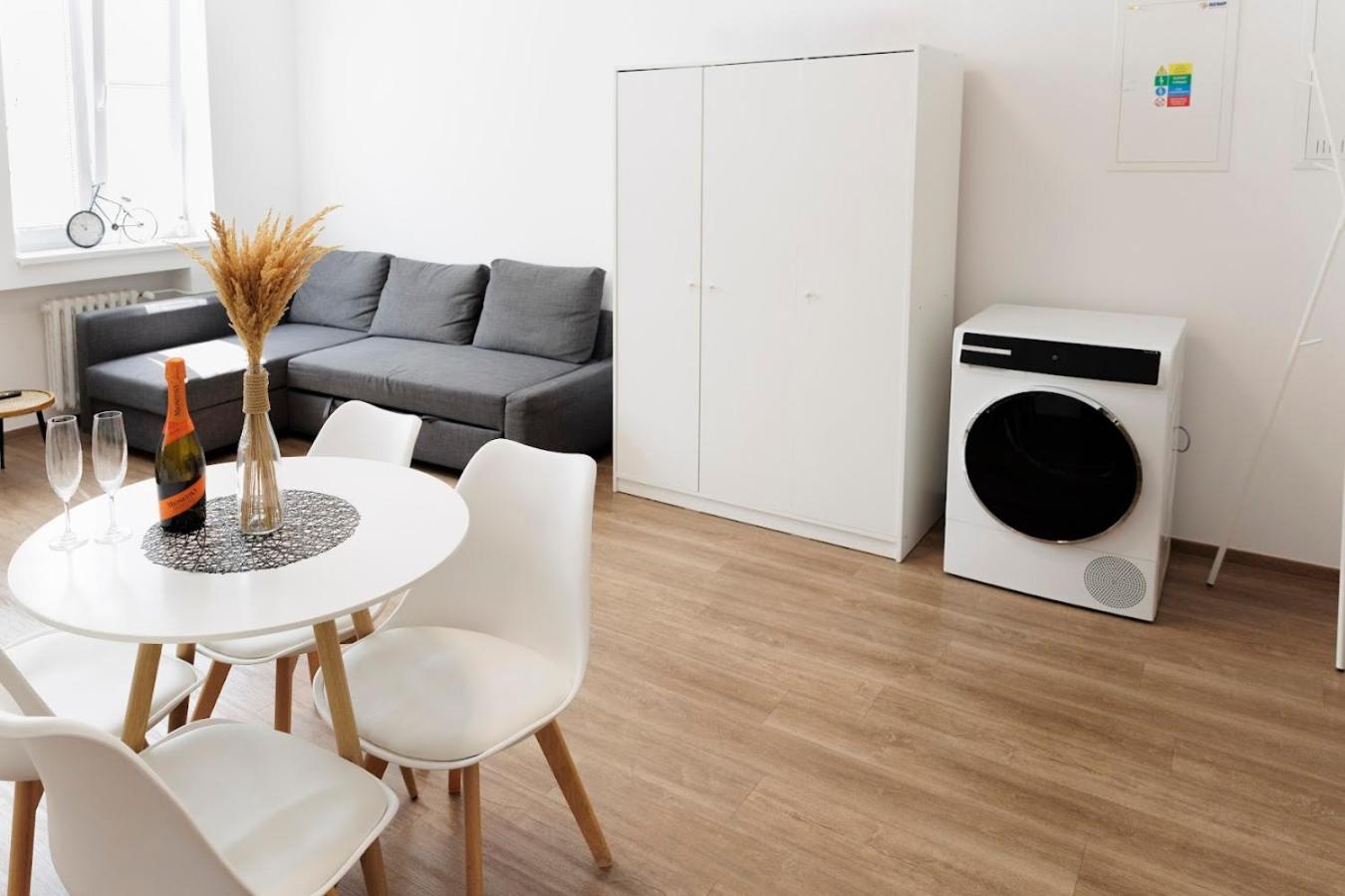 Diamond residence in old town with free parking view 3