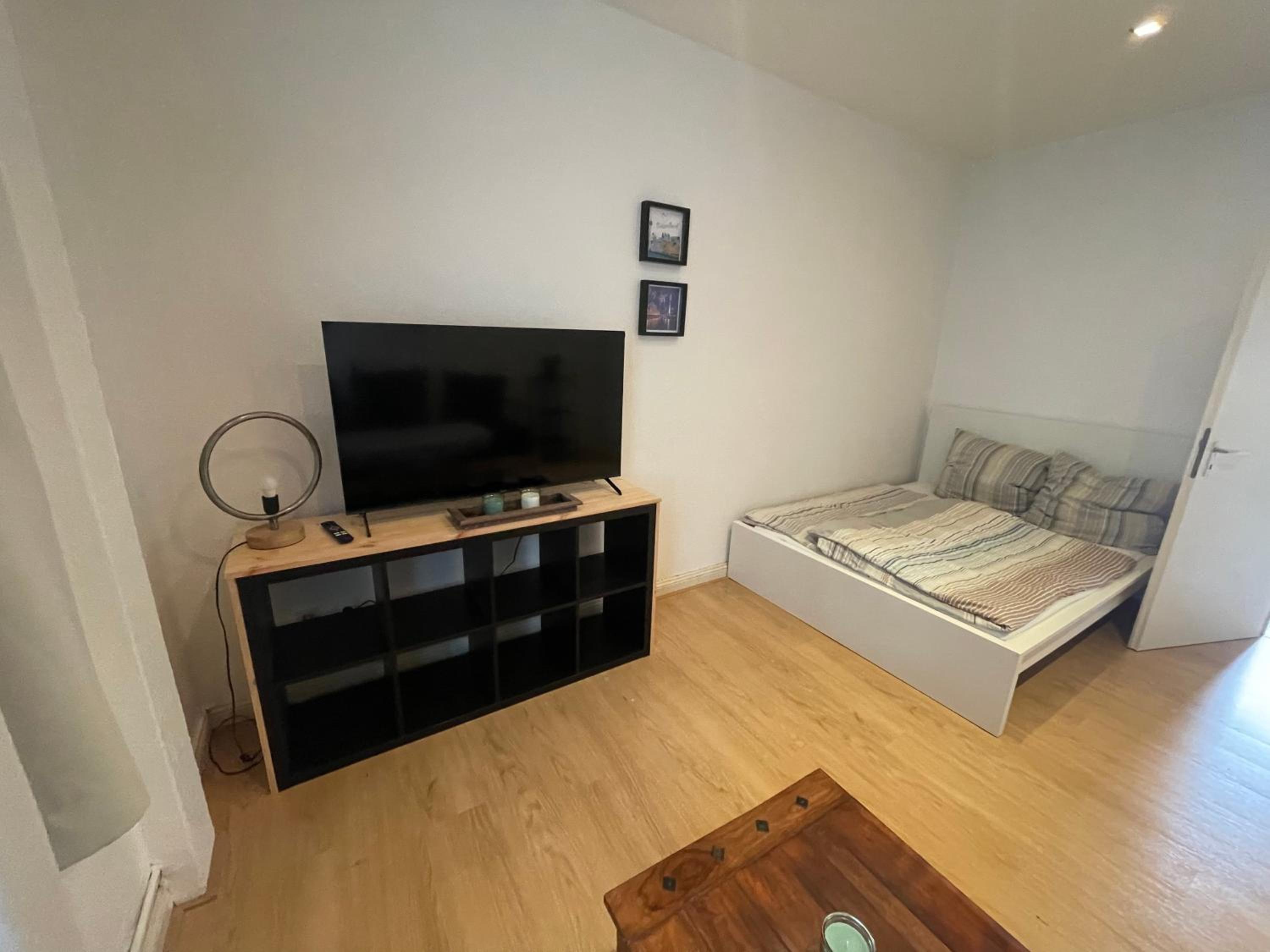 Apartment, parterre, für 3 Gäste, Zentral gelegen, Mitsubishi Halle