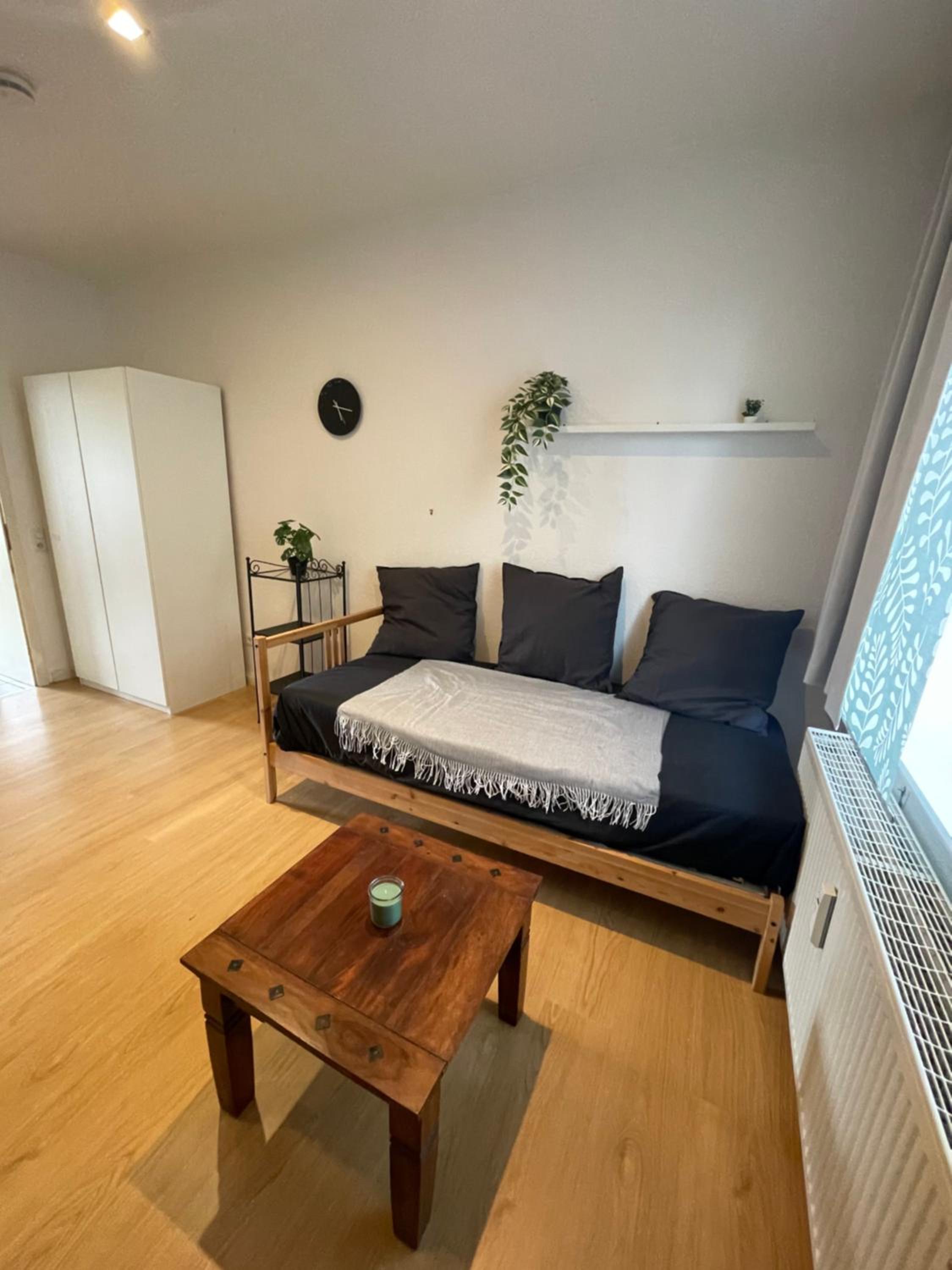 Apartment, parterre, für 3 Gäste, Zentral gelegen, Mitsubishi Halle