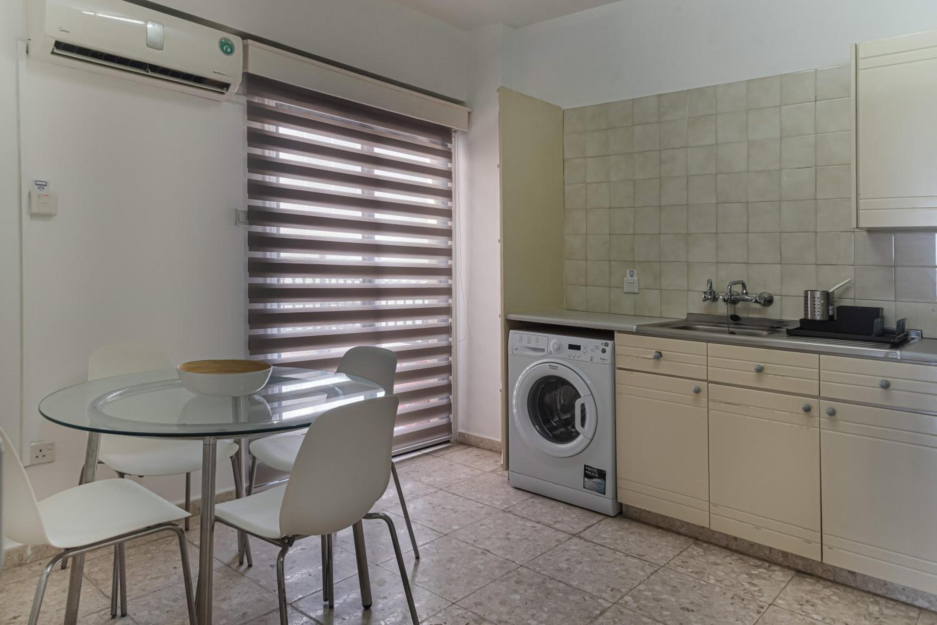 Phaedrus Living Seaview Phinikoudes Flat