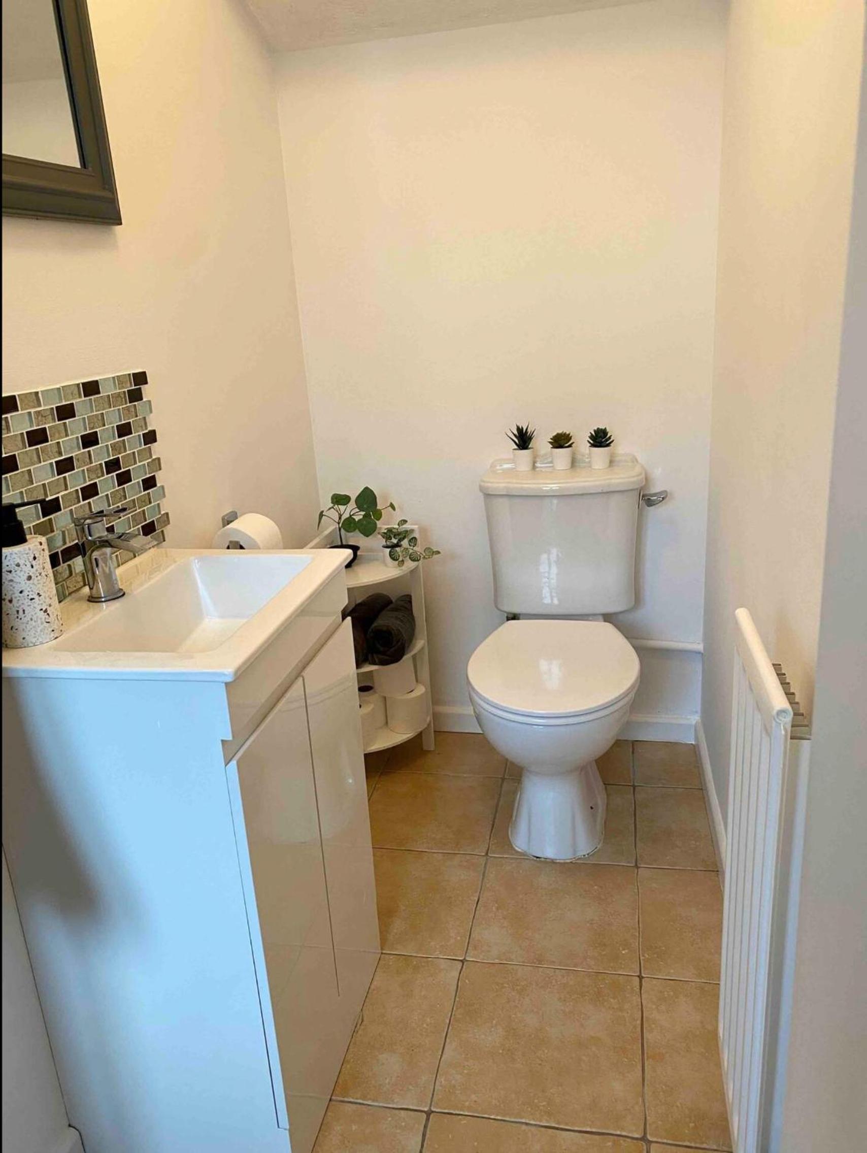 Kingmaker House, Free Driveway Parking and Garden! Fully Equipped, Sleeps 5 Guests, photo 26