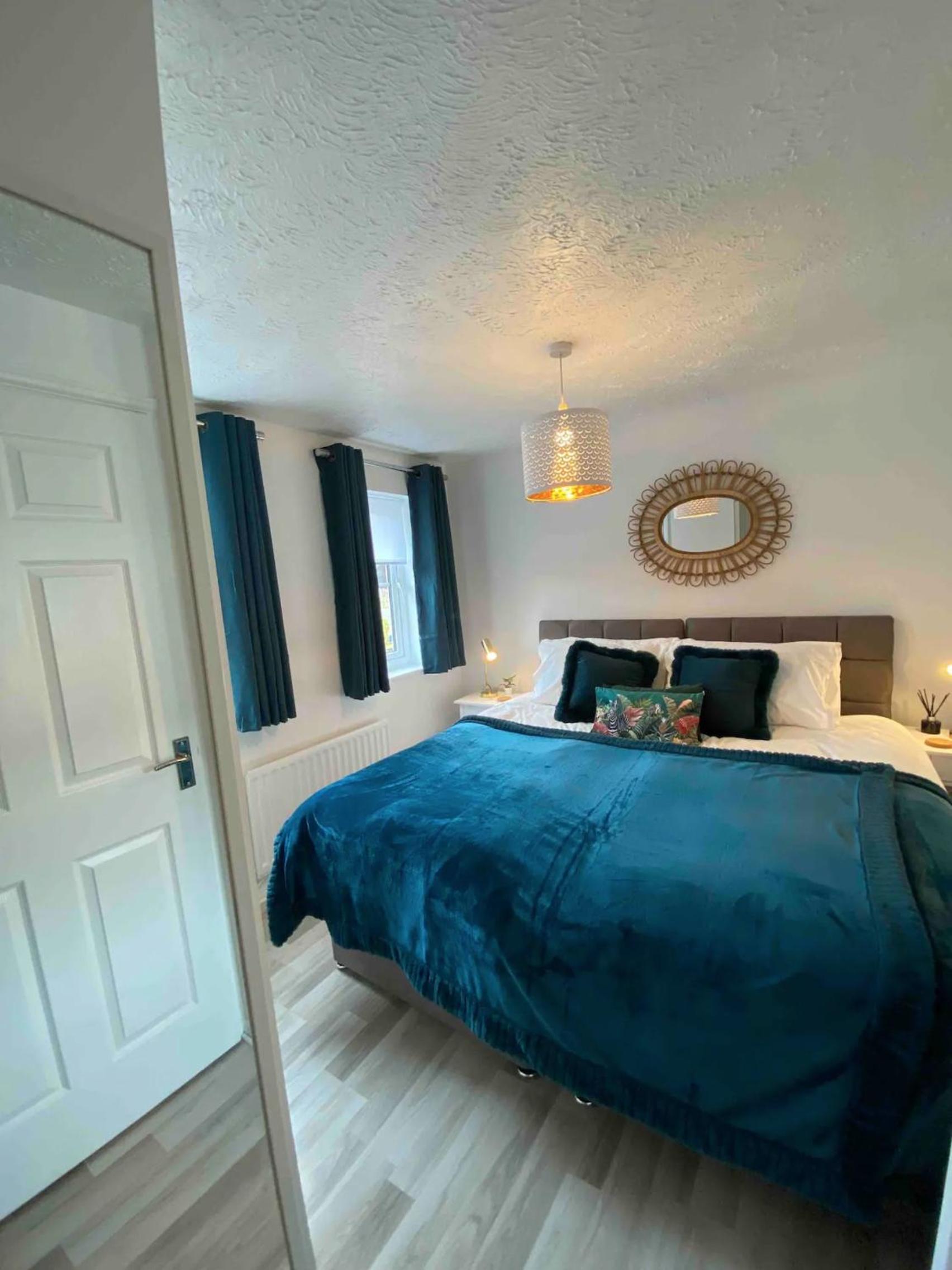 Kingmaker House, Free Driveway Parking and Garden! Fully Equipped, Sleeps 5 Guests, photo 22