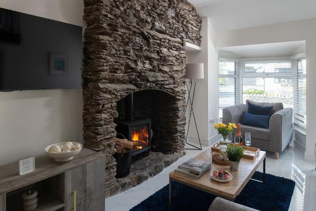 Pencraig Cottage Indoor Hot Tub view 5