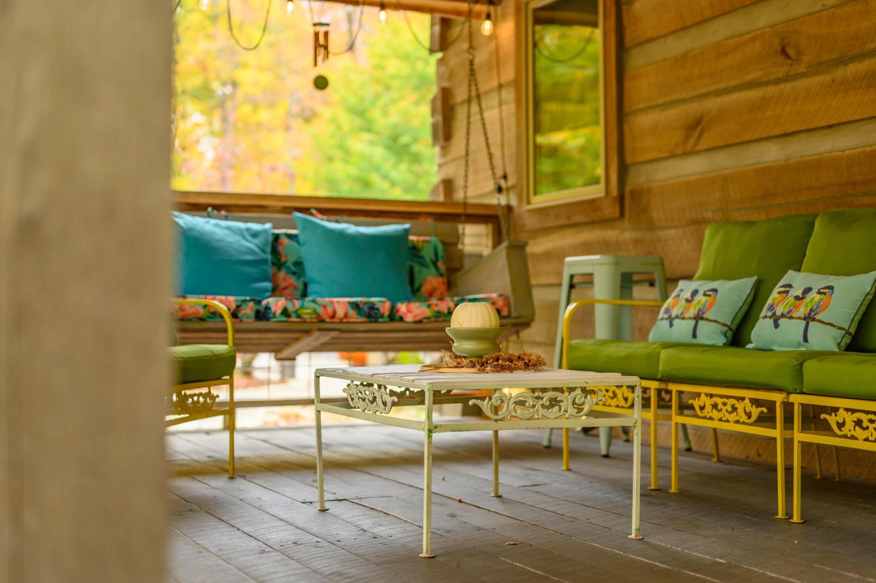 Cabin Porch Paradises