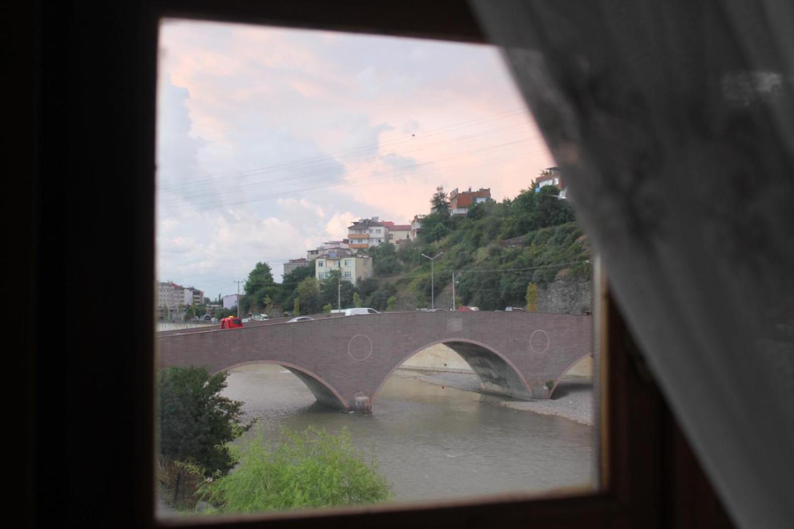 Natural River Stone Villa en Trabzon