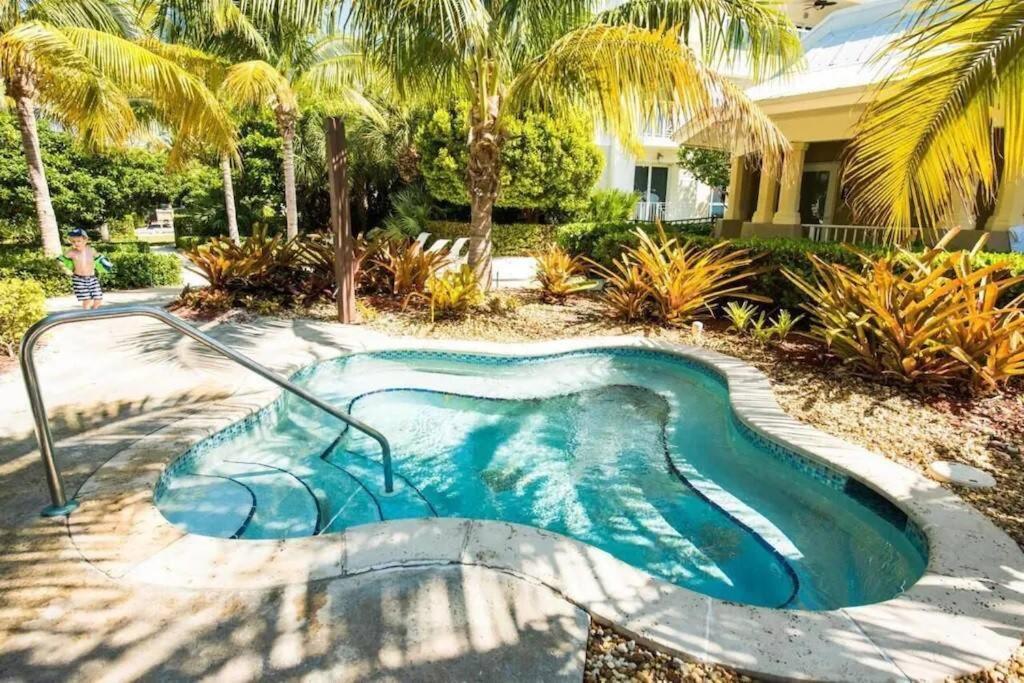 Mariners 210 Great Location with Marina Views view 2