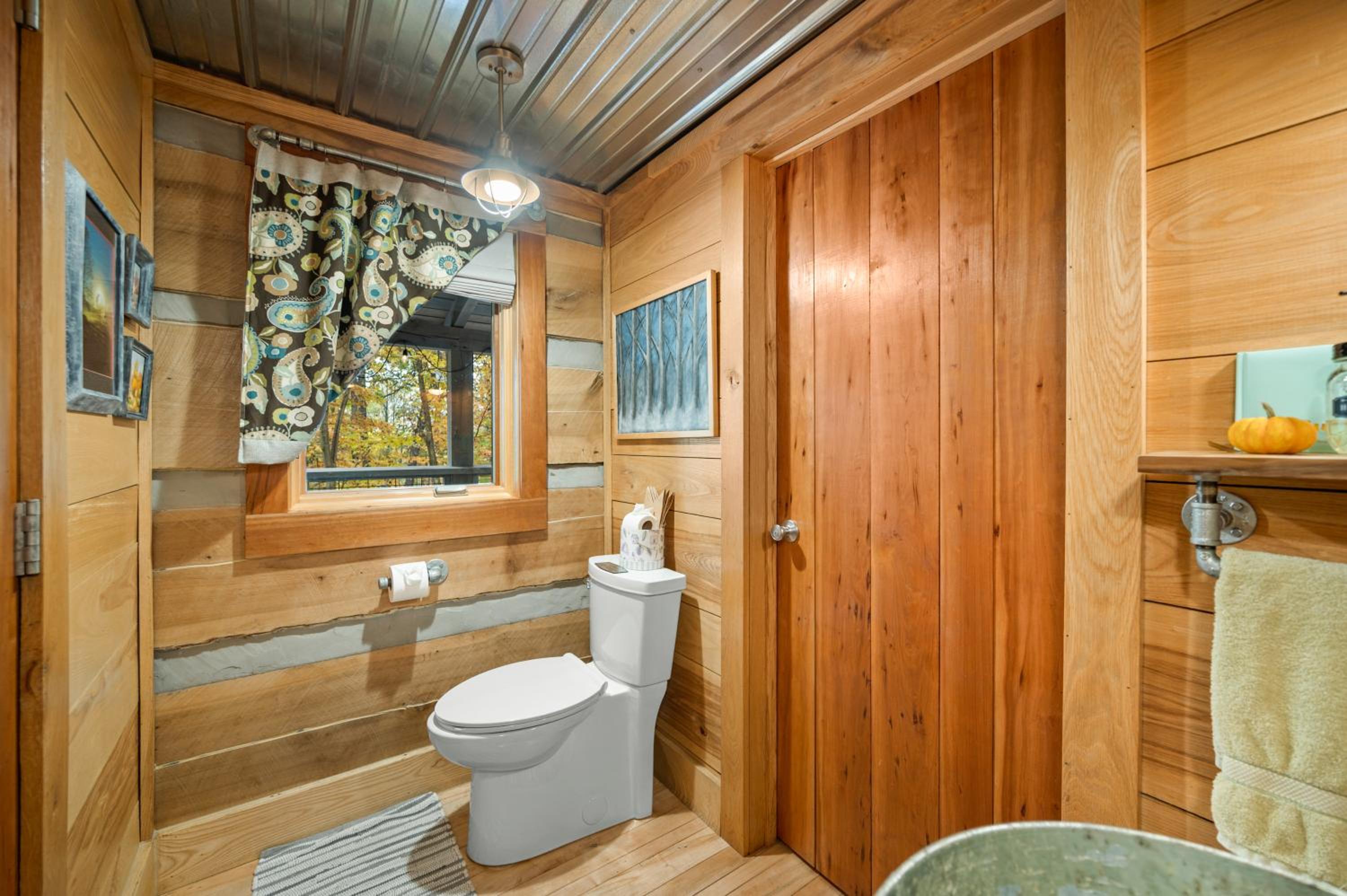Cabin Porch Paradises